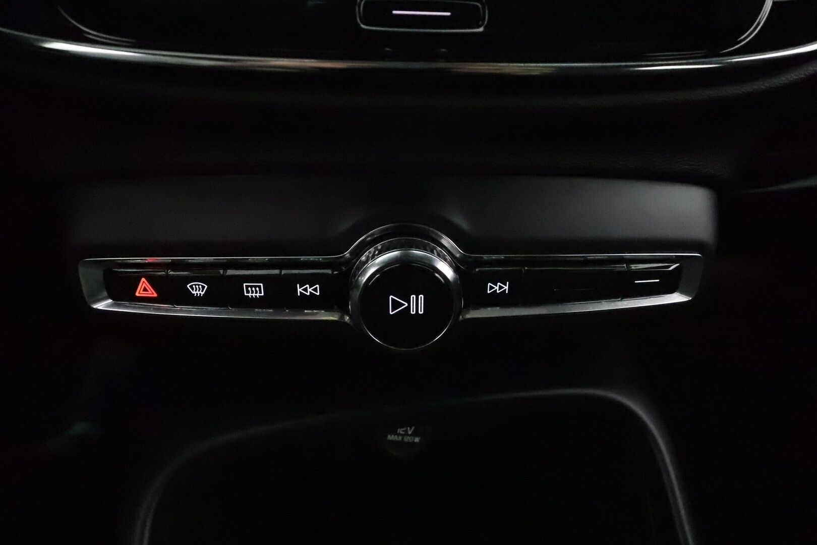 Volvo C40 2022 Recharge Twin ** 360° / Lämpöpumppu / Koukku / Adapt.Vakkari / Pixel-LED / Harman/Kardon / Sporttipenkki Muistilla ** - 3,99 % KORKOTARJOUS TÄHÄN AUTOON - Akku kuntotarkastettu