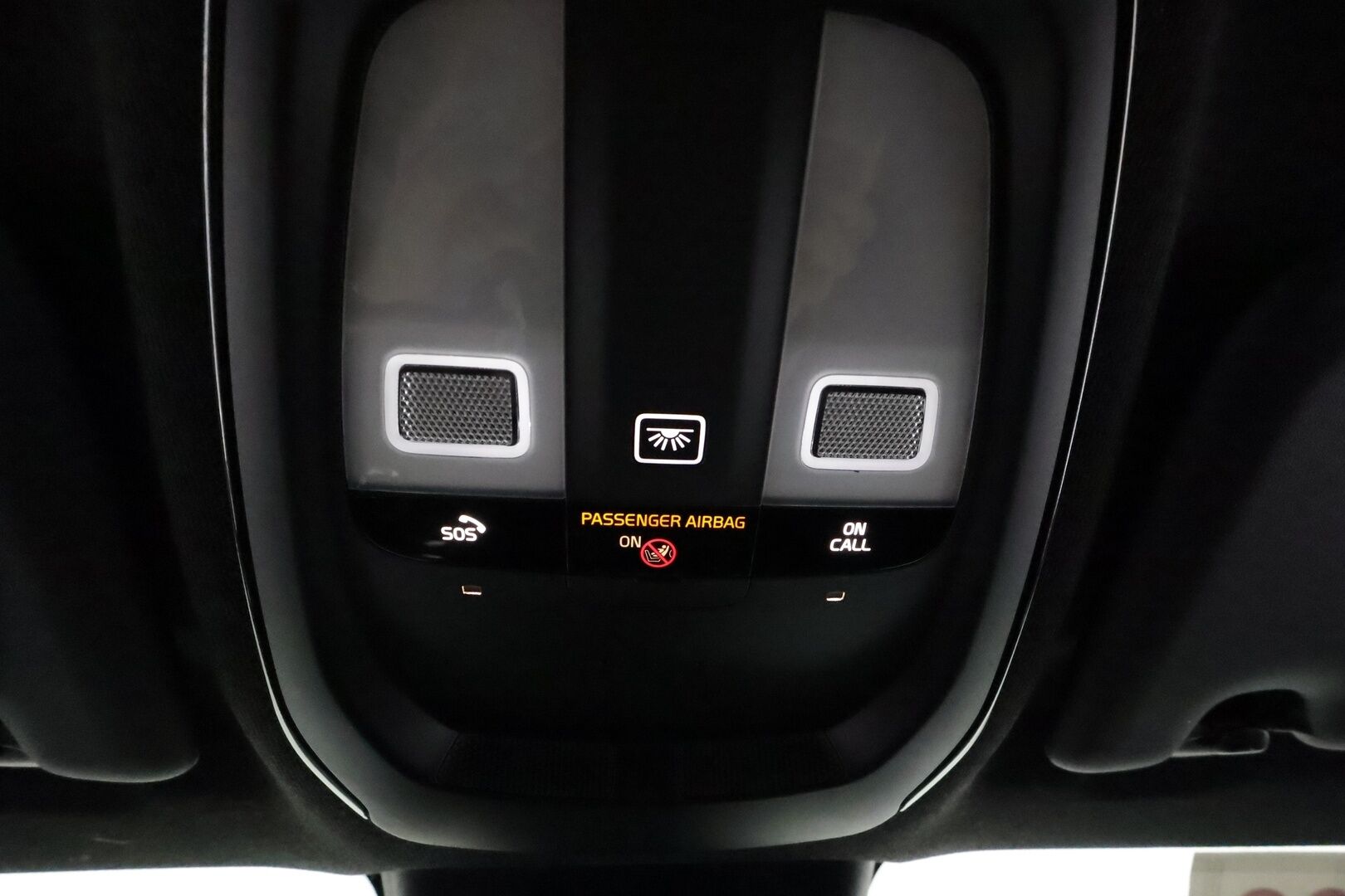 Volvo C40 2022 Recharge Twin ** 360° / Lämpöpumppu / Koukku / Adapt.Vakkari / Pixel-LED / Harman/Kardon / Sporttipenkki Muistilla ** - 3,99 % KORKOTARJOUS TÄHÄN AUTOON - Akku kuntotarkastettu