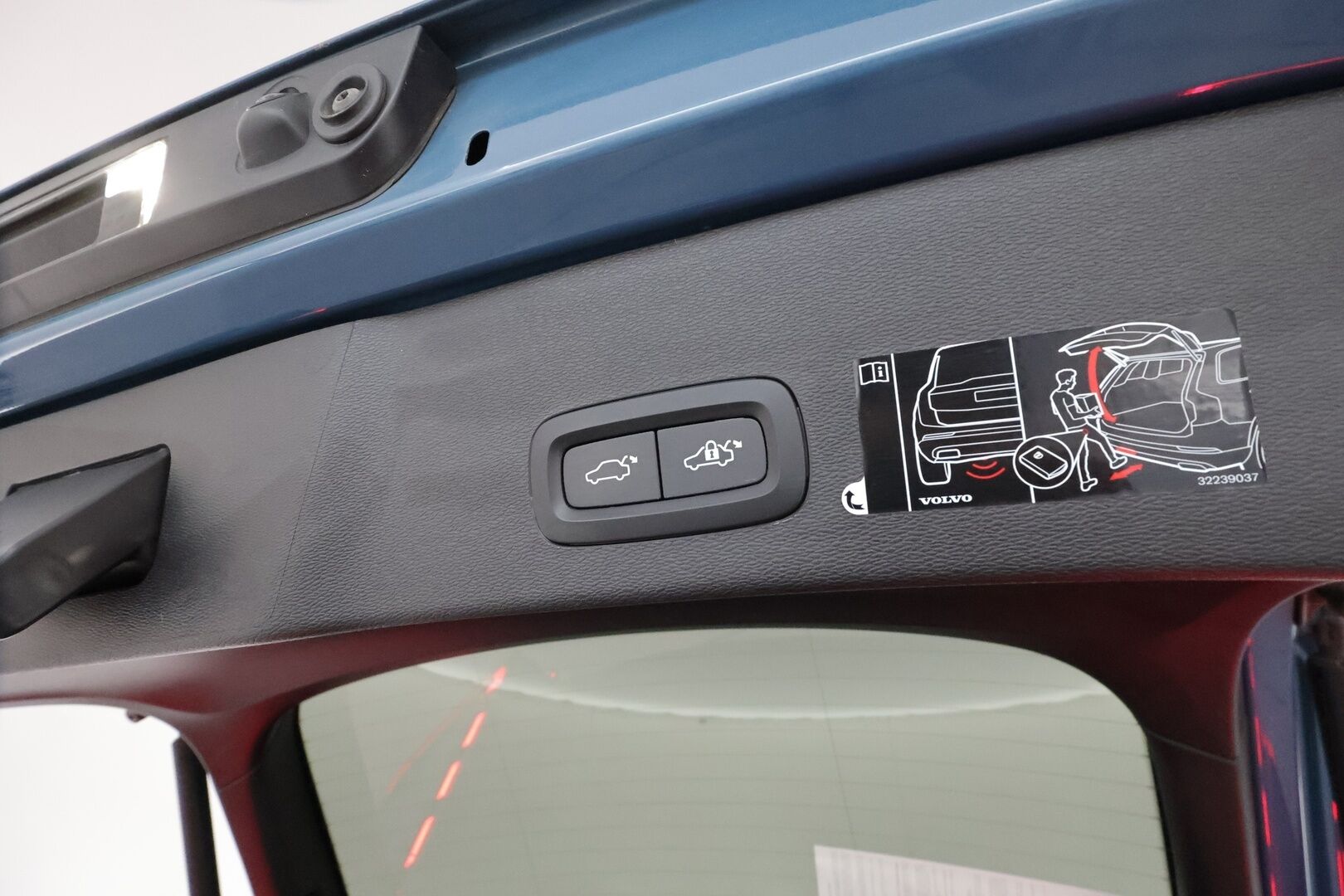 Volvo C40 2022 Recharge Twin ** 360° / Lämpöpumppu / Koukku / Adapt.Vakkari / Pixel-LED / Harman/Kardon / Sporttipenkki Muistilla ** - 3,99 % KORKOTARJOUS TÄHÄN AUTOON - Akku kuntotarkastettu