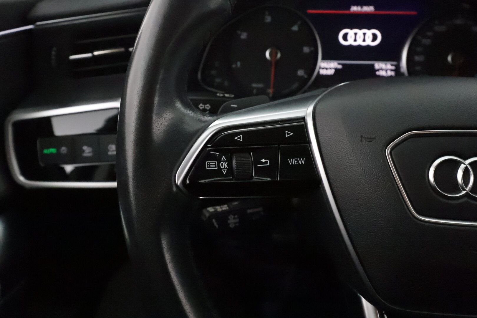 AUDI A6 2021 Avant S-Line 40 TDI Quattro S tronic **Webasto / Koukku / Adapt.Vakkari / Matrix-LED / Bang&OIufsen / Sporttipenkit** - 3,99 % KORKOTARJOUS TÄHÄN AUTOON - 
