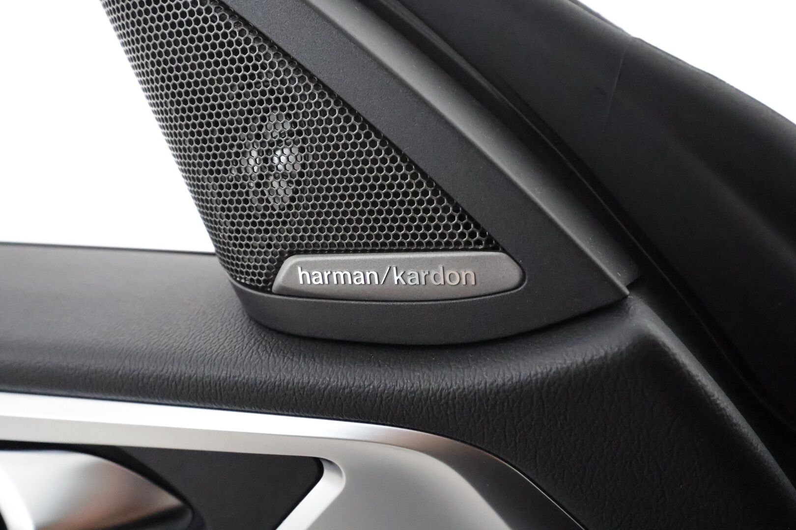 BMW I4 2024 eDrive40 M Sport **HUD / P.kamera / LED-valot / Harman/Kardon / Sporttipenkit / Navi / Kaistavahti / Comfort Access** - 3,99 % KORKOTARJOUS TÄHÄN AUTOON - Akku kuntotarkastettu / 2x Latauskaapelit