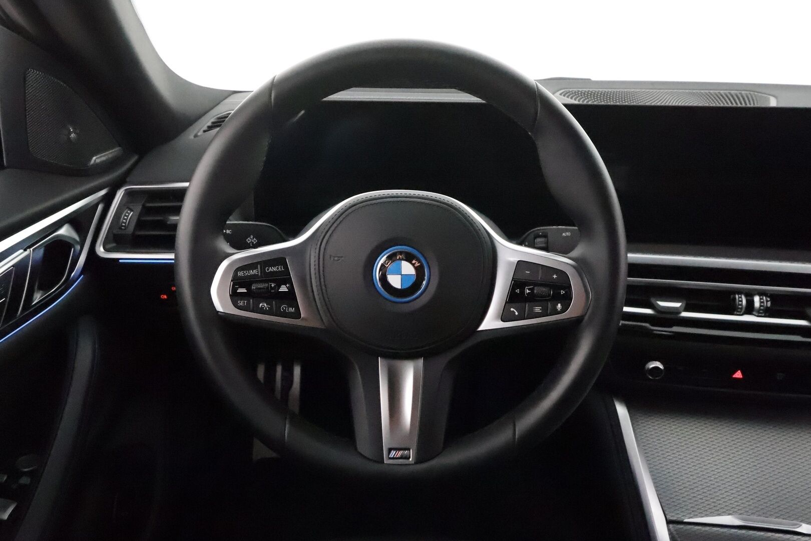 BMW I4 2024 eDrive40 M Sport **HUD / P.kamera / LED-valot / Harman/Kardon / Sporttipenkit / Navi / Kaistavahti / Comfort Access** - 3,99 % KORKOTARJOUS TÄHÄN AUTOON - Akku kuntotarkastettu / 2x Latauskaapelit