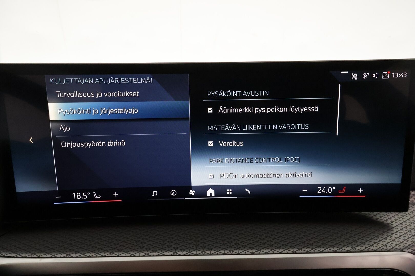 BMW I4 2024 eDrive40 M Sport **HUD / P.kamera / LED-valot / Harman/Kardon / Sporttipenkit / Navi / Kaistavahti / Comfort Access** - 3,99 % KORKOTARJOUS TÄHÄN AUTOON - Akku kuntotarkastettu / 2x Latauskaapelit