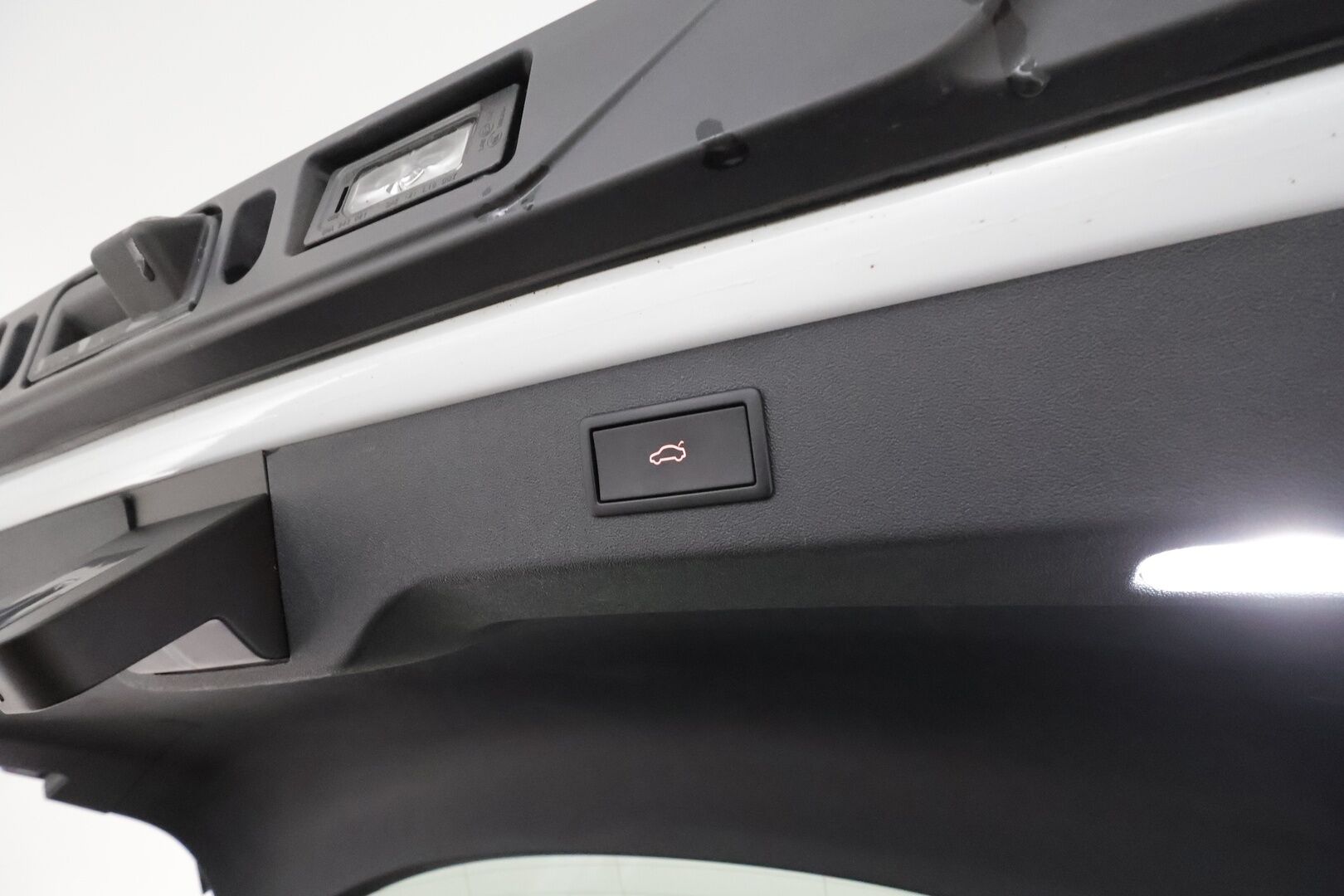 SKODA ENYAQ 2023 Coupe 80x 4X4 RS iV *Lämpöpumppu / Koukku / Lasikatto / Matrix-LED / ACC / Muistipenkki / Kamera* - 3,99 % KORKOTARJOUS TÄHÄN AUTOON - Kahdet Vanteet / Soh 94% / ALV