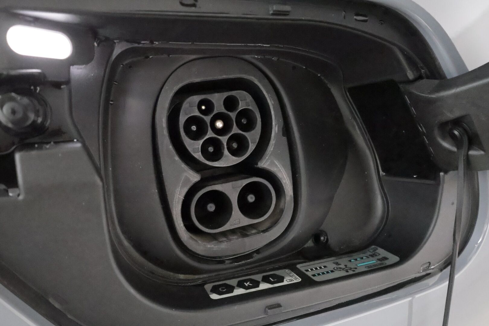 CUPRA BORN 2022 150 kW ** Lämpöpumppu / Adapt.Vakkari / P.Kamera / LED-valot / Navi / Kaistavahti / KeylessGO ** - Akku kuntotarkastettu / Kahdet Renkaat