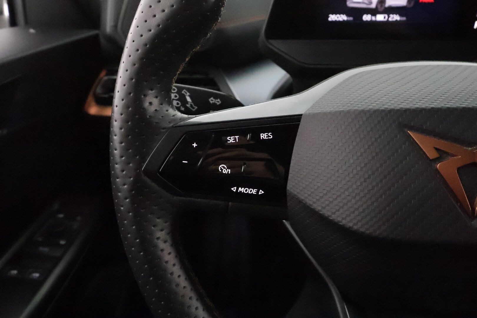 CUPRA BORN 2022 150 kW ** Lämpöpumppu / Adapt.Vakkari / P.Kamera / LED-valot / Navi / Kaistavahti / KeylessGO ** - Akku kuntotarkastettu / Kahdet Renkaat