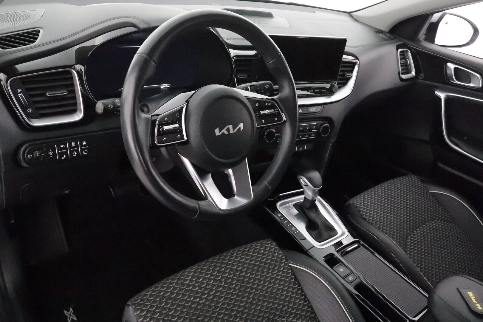 KIA XCEED 2022 1,6 GDI Plug-In Hybrid Business Premium DCT **Adapt.vakkari / P.kamera / Digimittaristo / Puolinahat / KeylessGo**