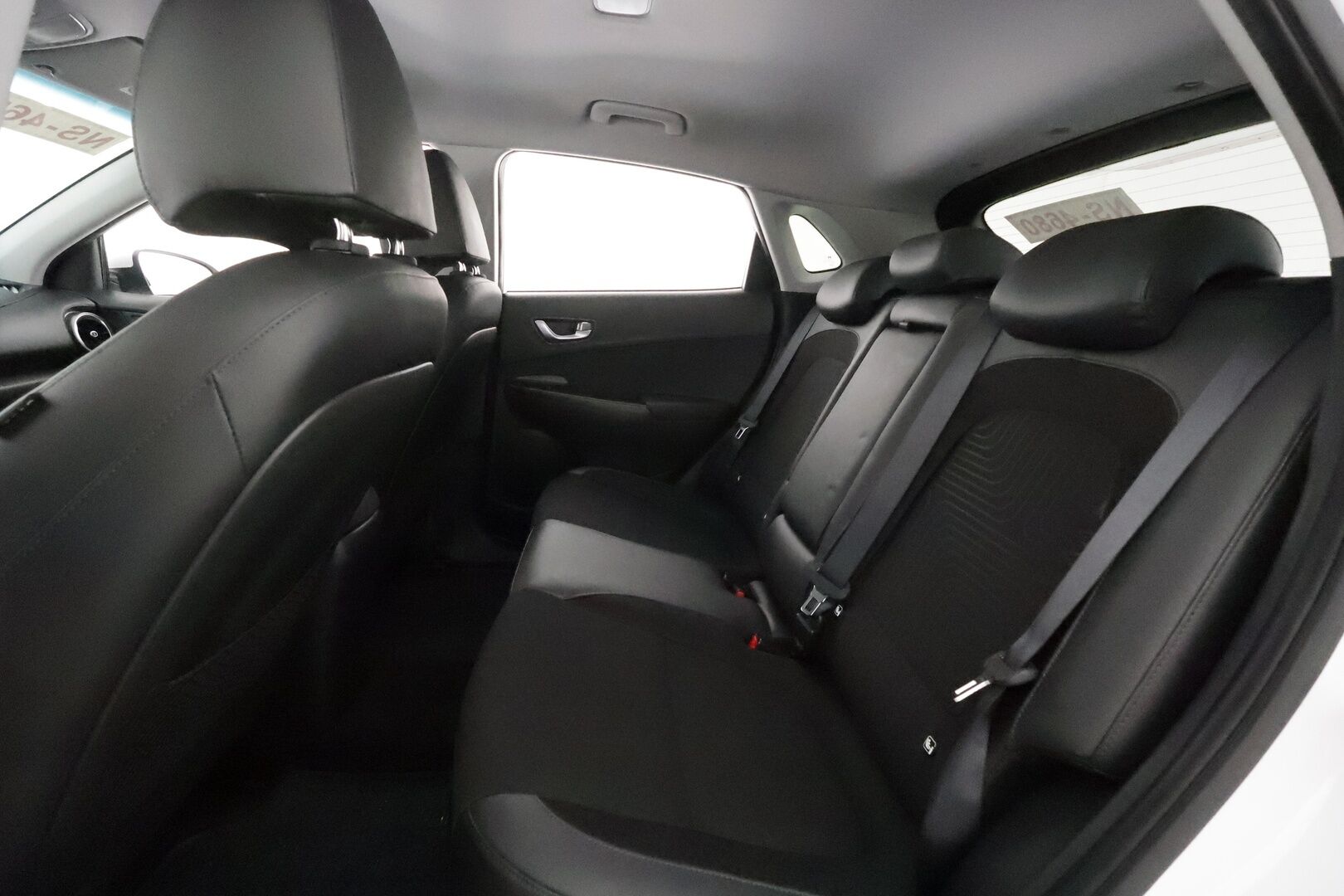 HYUNDAI KONA 2022 electric 64 kWh 204 hv Style **Lämpöpumppu / Krell Audio / Digimittaristo / P.kamera / KeylessGo**