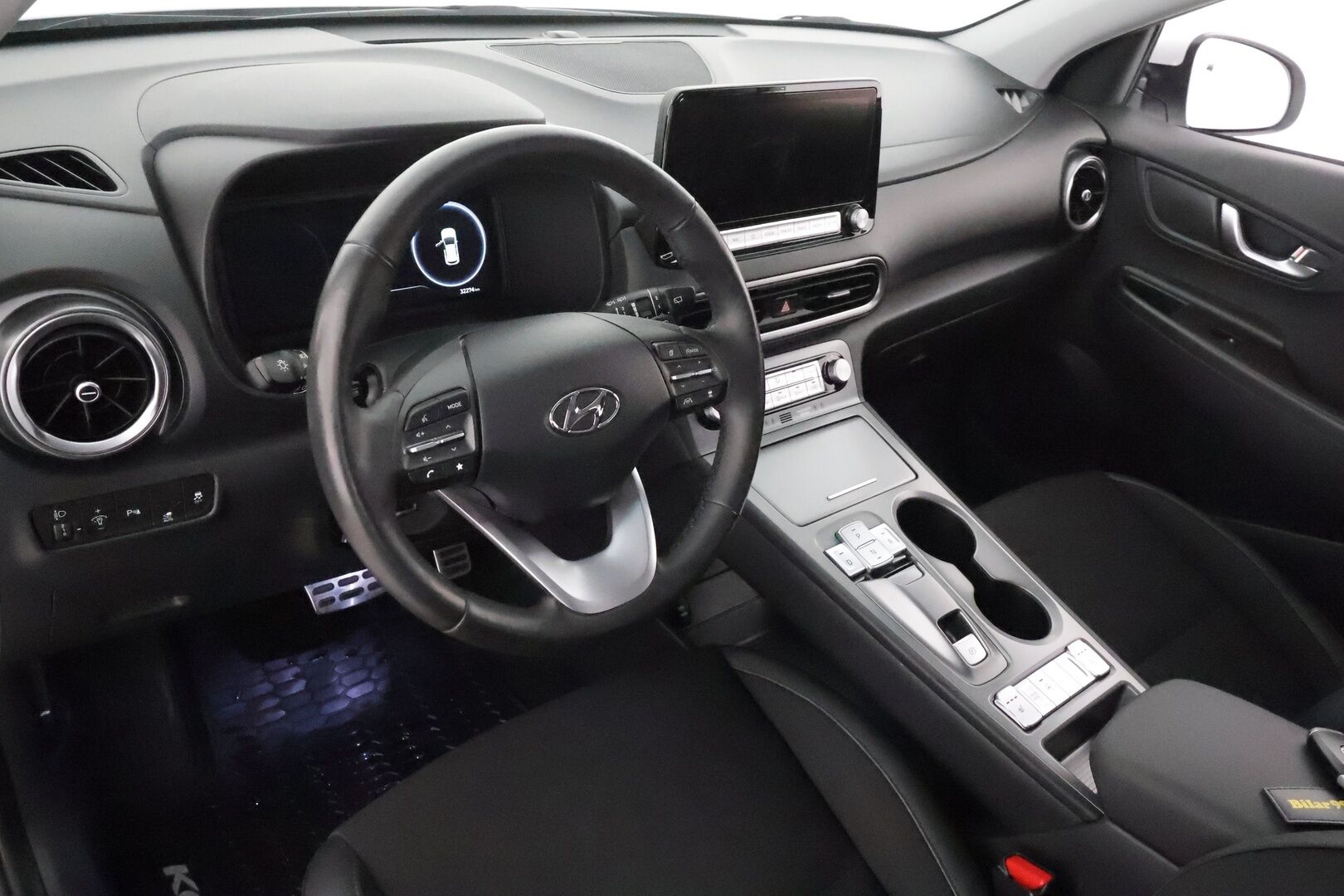 HYUNDAI KONA 2022 electric 64 kWh 204 hv Style **Lämpöpumppu / Krell Audio / Digimittaristo / P.kamera / KeylessGo**
