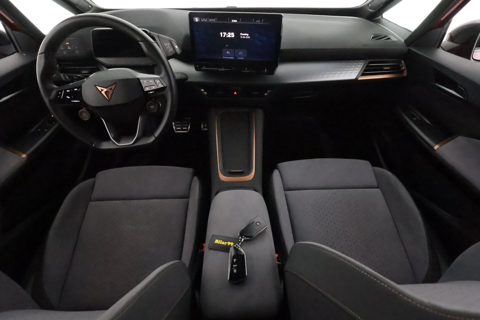 CUPRA BORN 2023 e-Boost 170kW ** HUD / Lämpöpumppu / Adapt.Vakkari / P.Kamera / LED-valot / Hierovat Sporttipenkit / Navi ** - Akku kuntotarkastettu / Kahdet Renkaat 