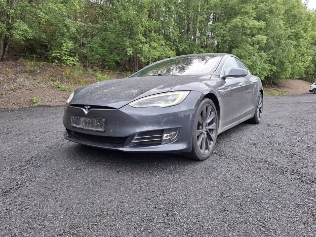 TESLA MODEL S -kuva