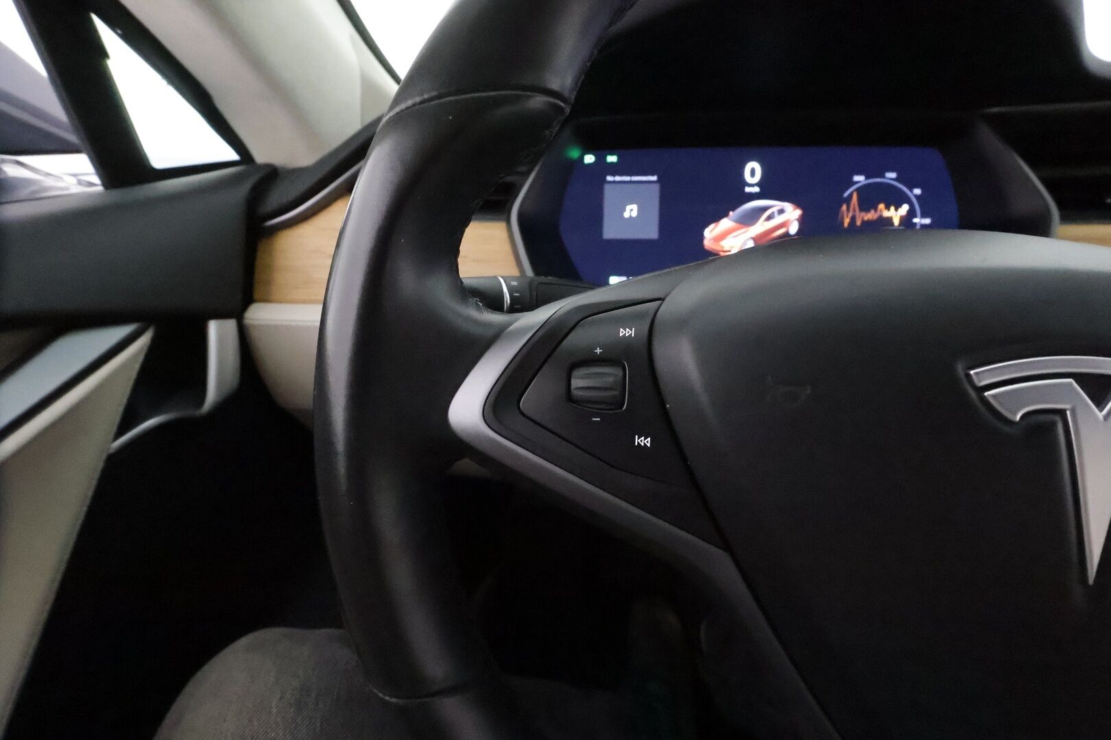 TESLA MODEL S 2019 100D AWD **Lasikatto / P.kamera / LED-valot / Ilma-alusta / Nahkaverhoilu / Navi / Kaistavahti / KeylessGO** - 3,99 % KORKOTARJOUS TÄHÄN AUTOON - 2x Latauskaapelit / Kahdet Renkaat