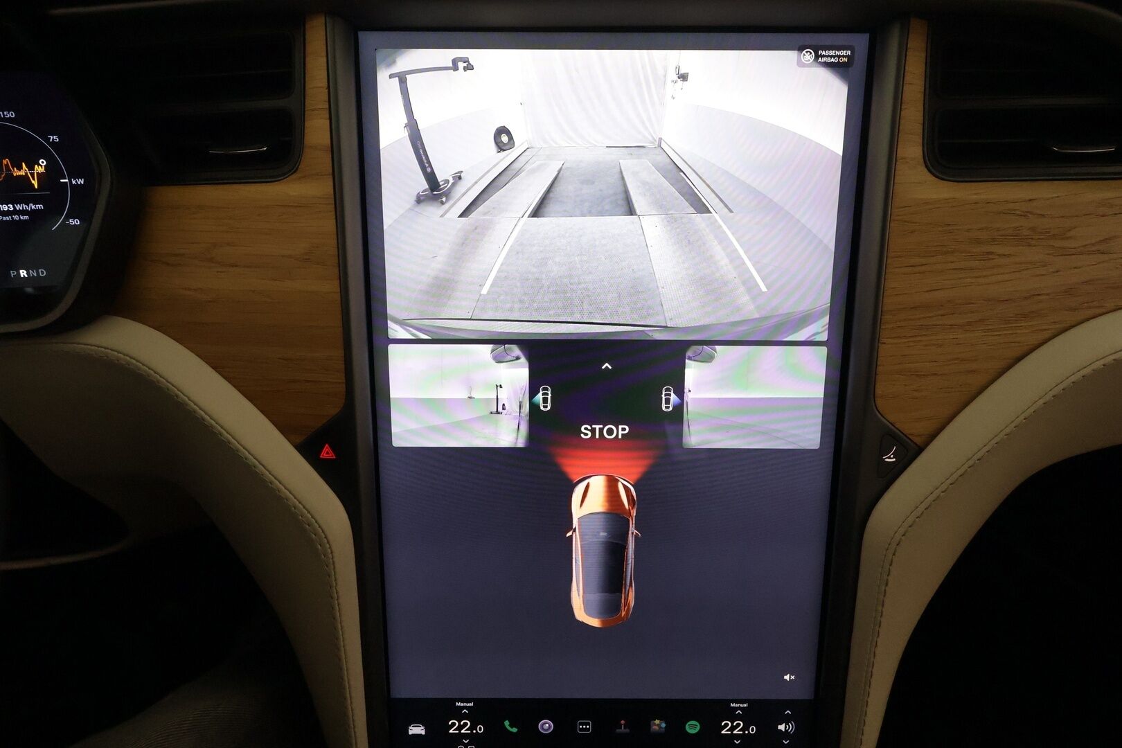TESLA MODEL S 2019 100D AWD **Lasikatto / P.kamera / LED-valot / Ilma-alusta / Nahkaverhoilu / Navi / Kaistavahti / KeylessGO** - 3,99 % KORKOTARJOUS TÄHÄN AUTOON - 2x Latauskaapelit / Kahdet Renkaat