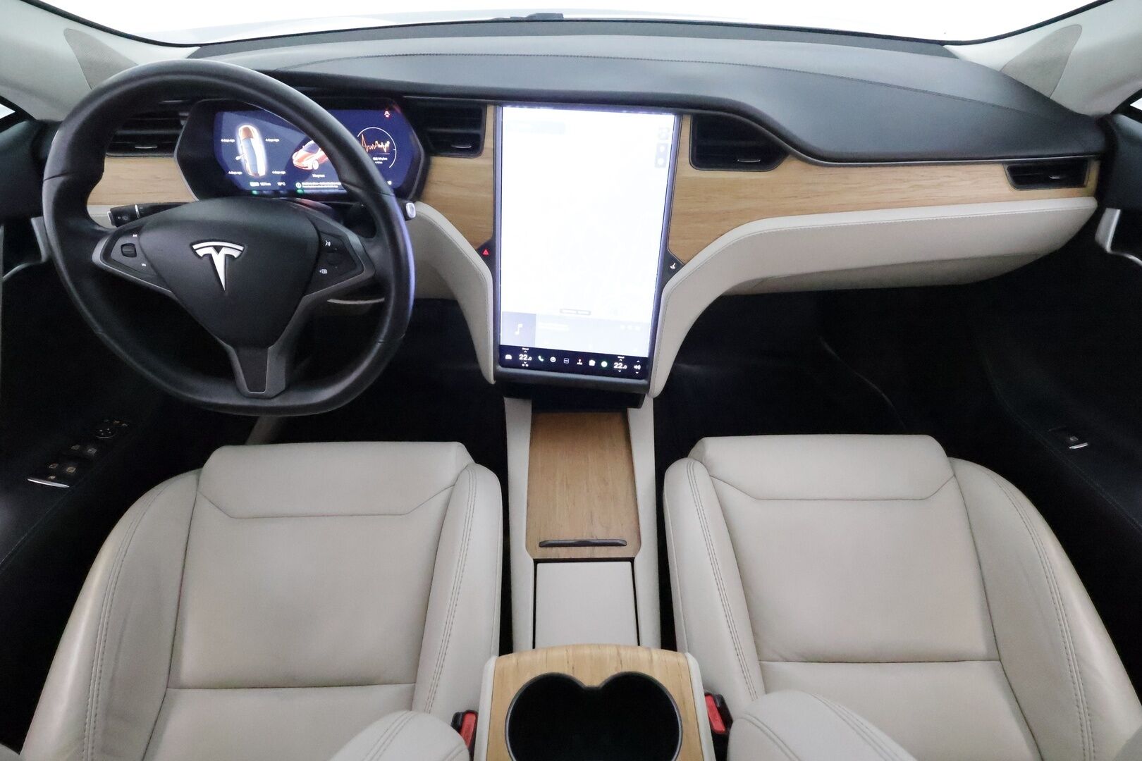 TESLA MODEL S 2019 100D AWD **Lasikatto / P.kamera / LED-valot / Ilma-alusta / Nahkaverhoilu / Navi / Kaistavahti / KeylessGO** - 3,99 % KORKOTARJOUS TÄHÄN AUTOON - 2x Latauskaapelit / Kahdet Renkaat