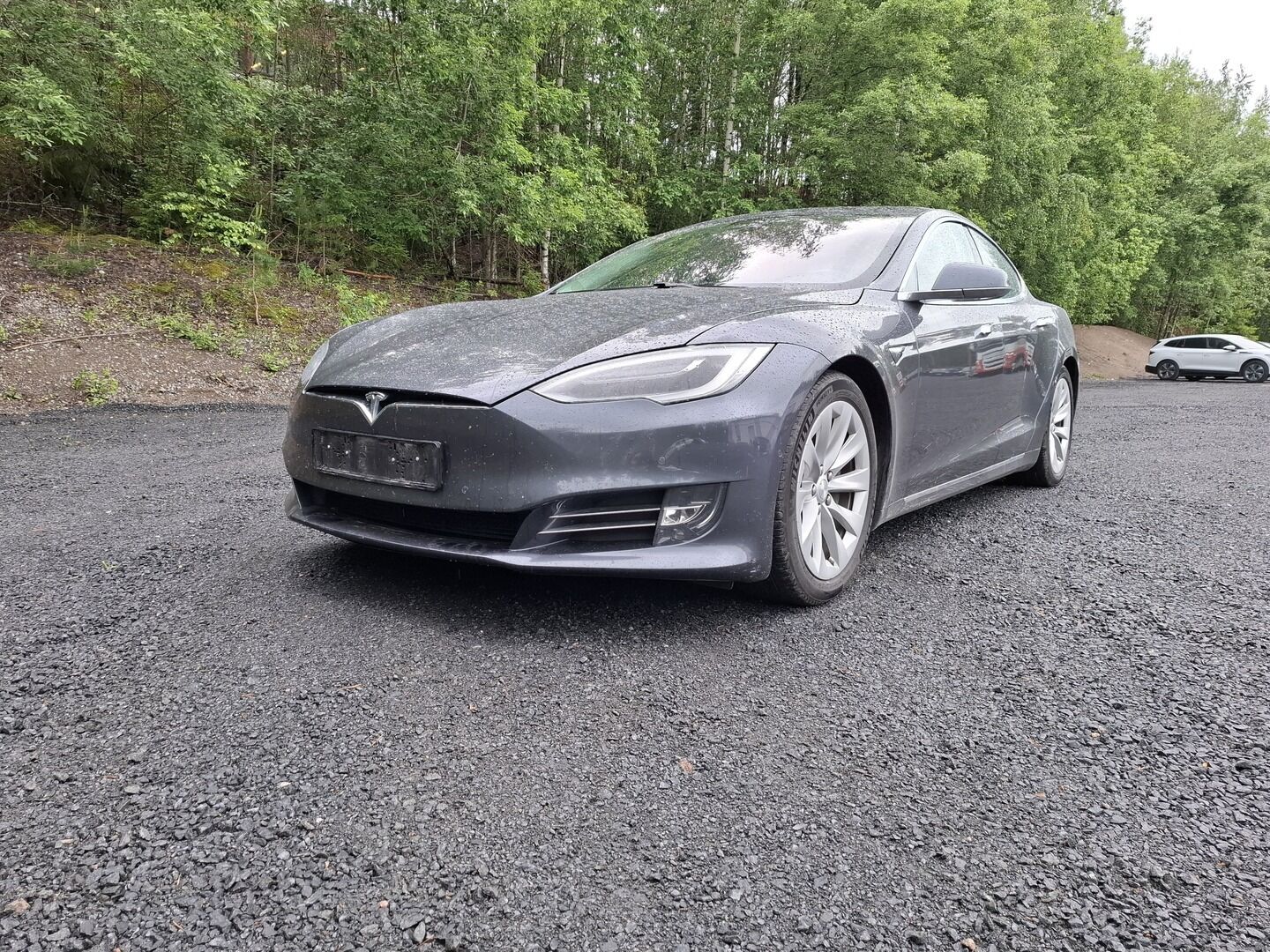 TESLA MODEL S 2019 100D AWD ** Facelift / Ilma-alusta / Lasikatto / Vaalea nahkasisusta / TULOSSA - 3,99 % KORKOTARJOUS TÄHÄN AUTOON - 