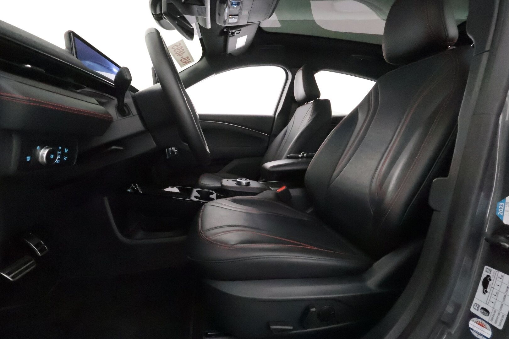 FORD MUSTANG MACH-E 2021 AWD *Lasikatto / Bang&Olufsen / ACC / LED-valot / 360° / Muistipenkki / Navi / Kaistavahti / Keyless* - 3,99 % KORKOTARJOUS TÄHÄN AUTOON - Akku kuntotarkastettu / ALV / Molemmat laturit / Merkkihuollettu / Seuraava huolto 2027