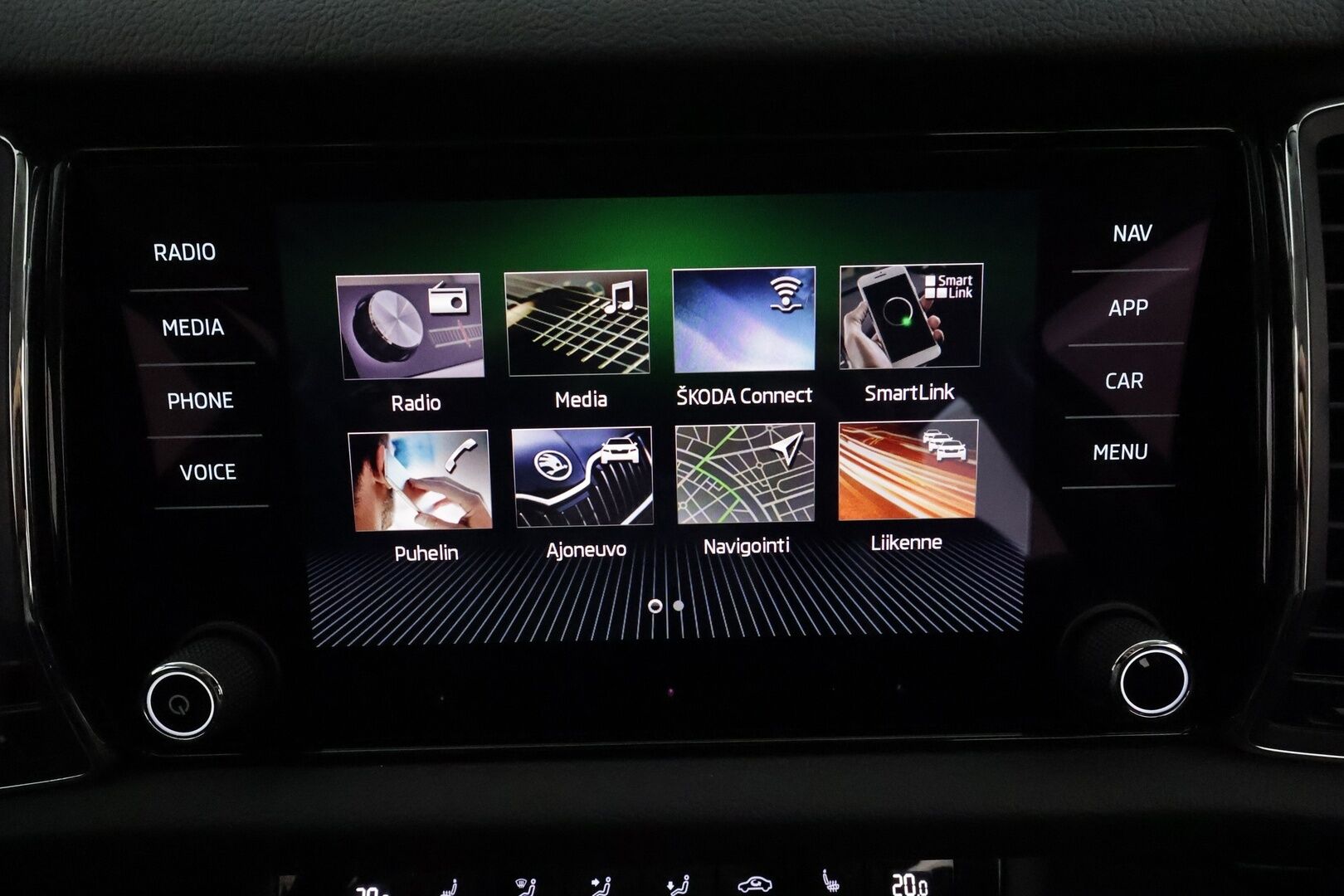 SKODA KODIAQ 2019 2,0 TSI 4x4 Scout DSG Autom. **Webasto / Canton / Koukku / P.kamera / Adapt.vakkari / KeylessGo** - 3,99 % KORKOTARJOUS TÄHÄN AUTOON - Merkkihuollettu