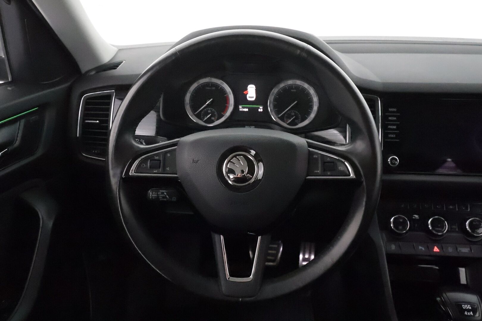 SKODA KODIAQ 2019 2,0 TSI 4x4 Scout DSG Autom. **Webasto / Canton / Koukku / P.kamera / Adapt.vakkari / KeylessGo** - 3,99 % KORKOTARJOUS TÄHÄN AUTOON - Merkkihuollettu