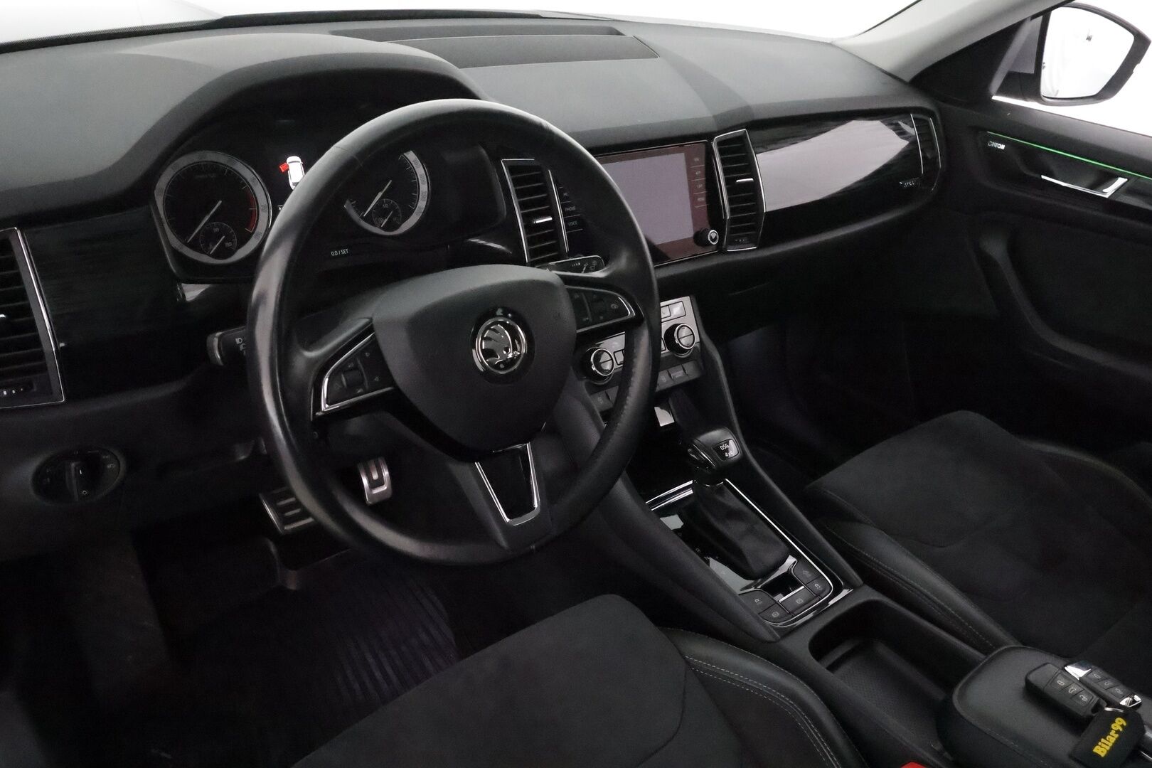 SKODA KODIAQ 2019 2,0 TSI 4x4 Scout DSG Autom. **Webasto / Canton / Koukku / P.kamera / Adapt.vakkari / KeylessGo** - 3,99 % KORKOTARJOUS TÄHÄN AUTOON - Merkkihuollettu