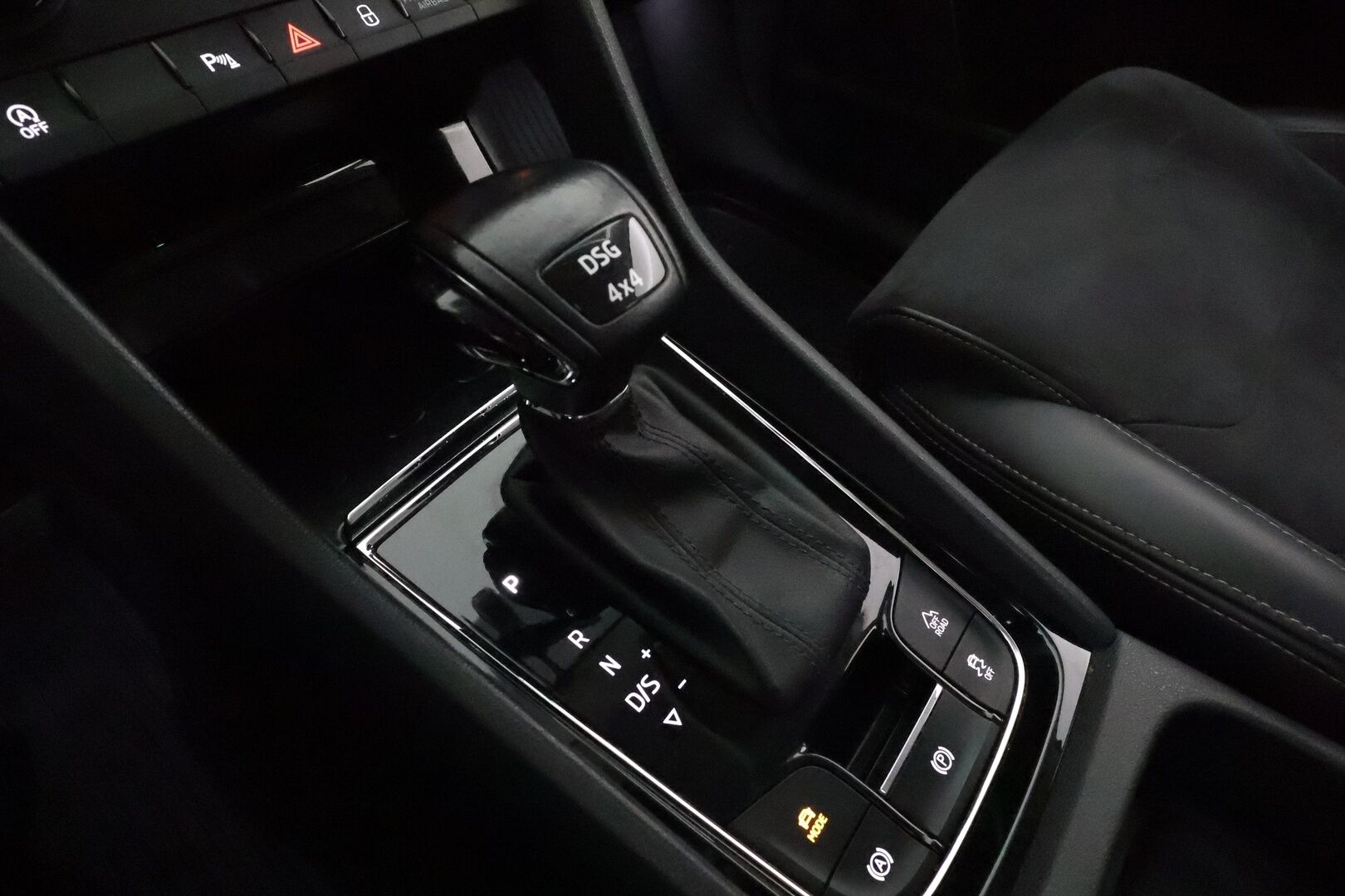 SKODA KODIAQ 2019 2,0 TSI 4x4 Scout DSG Autom. **Webasto / Canton / Koukku / P.kamera / Adapt.vakkari / KeylessGo** - 3,99 % KORKOTARJOUS TÄHÄN AUTOON - Merkkihuollettu
