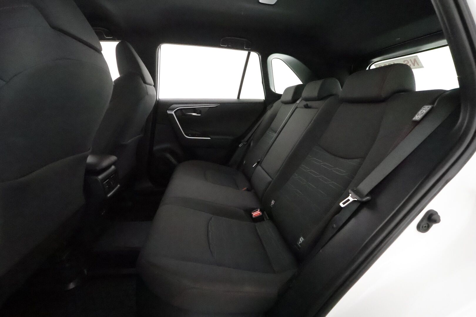 TOYOTA RAV4 PLUG-IN 2022 Hybrid 2,5 AWD-i Active **Adapt.Vakkari / P.kamera / LED-valot / Sisätilanlämmitin / Koukku / Kaistavahti / KeylessGO** - 3,99 % KORKOTARJOUS TÄHÄN AUTOON - 2x Latauskaapelit / Kahdet Renkaat