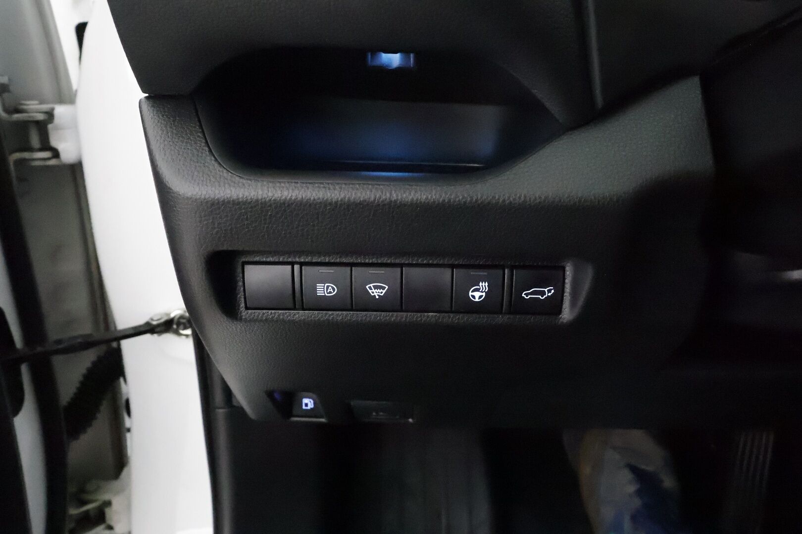 TOYOTA RAV4 PLUG-IN 2022 Hybrid 2,5 AWD-i Active **Adapt.Vakkari / P.kamera / LED-valot / Sisätilanlämmitin / Koukku / Kaistavahti / KeylessGO** - 3,99 % KORKOTARJOUS TÄHÄN AUTOON - 2x Latauskaapelit / Kahdet Renkaat