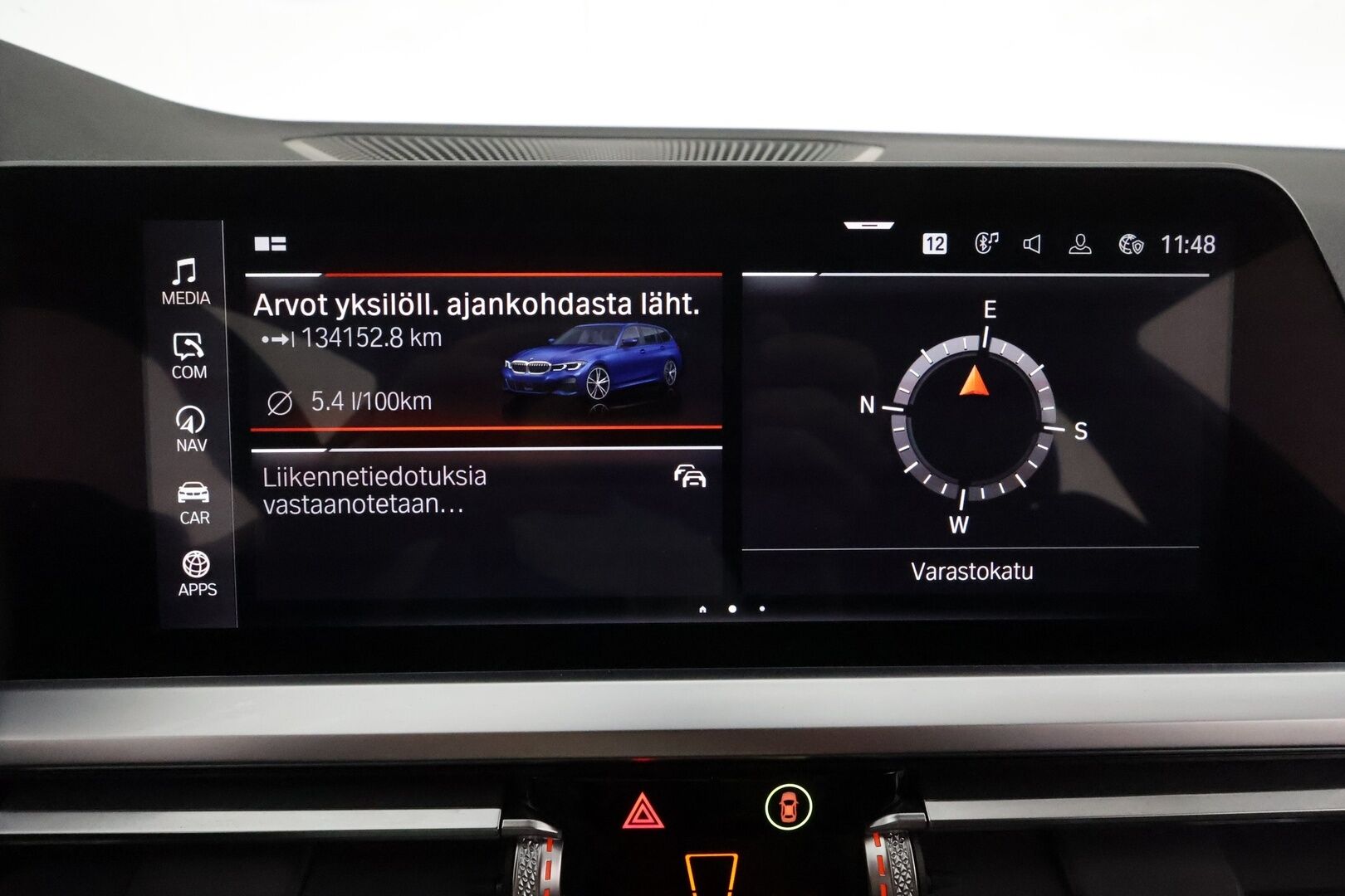 BMW 320 2022 G21 Touring xDrive M-Sport MHEV**Adapt.vakkari / Webasto / Koukku / Hifi / P.kamera / Sporttipenkit / Digimittaristo** - 3,99 % KORKOTARJOUS TÄHÄN AUTOON - Kahdet renkaat aluvanteilla / Merkkihuollettu / Puskurin alle taittuva vetokoukku