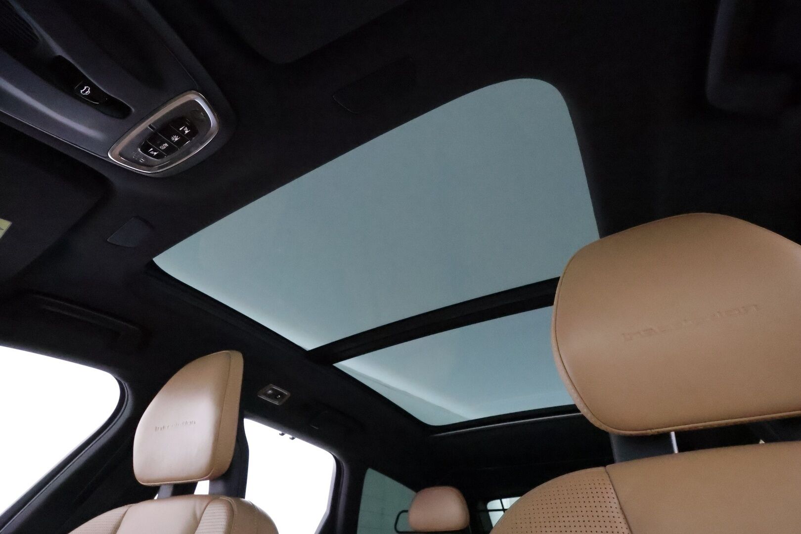 Volvo V90 2017 D5 AWD Inscription aut **Hierovat ja ilmastoidut penkit muistilla / Bowers & Wilkins / 360.kamera / Panorama / Koukku / Ruskeat nahat** - 3,99 % KORKOTARJOUS TÄHÄN AUTOON - KeylessGo / BLIS / Full LED / HUD