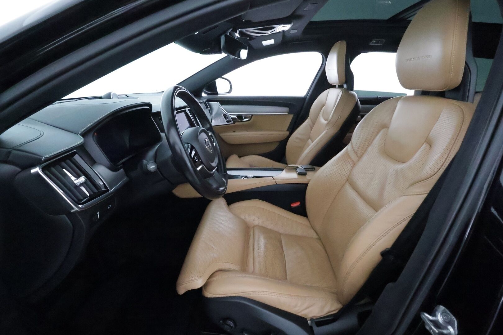Volvo V90 2017 D5 AWD Inscription aut **Hierovat ja ilmastoidut penkit muistilla / Bowers & Wilkins / 360.kamera / Panorama / Koukku / Ruskeat nahat** - 3,99 % KORKOTARJOUS TÄHÄN AUTOON - KeylessGo / BLIS / Full LED / HUD