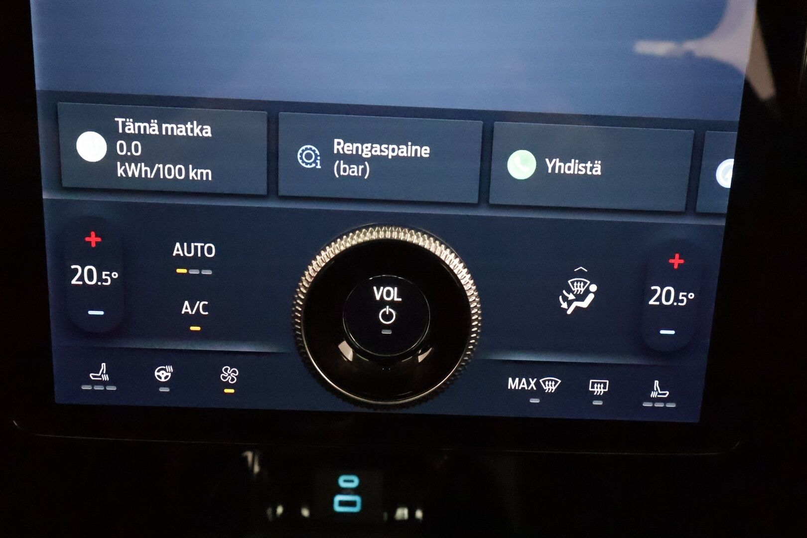 FORD MUSTANG MACH-E 2022 269hv RWD 5-ovinen **Koukku / Adapt.Vakkkari / Bang&Olufsen / Lasikatto / Muistipenkki / LED-valot /  Navi / Keyless** - 2x Latauskaapelit / Kahdet Renkaat