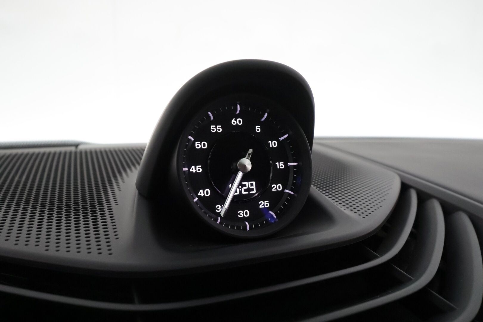 PORSCHE TAYCAN 2021 Turbo **Sport Chrono / Adapt.Vakkari / 360° / Matrix-LED / Ilmastoidut Sporttinahat Muistilla / Burmester / Navi** - 2,99 % KORKOTARJOUS TÄHÄN AUTOON - Nelipyöräohjaus / Lämpöpumppu / Kahdet renkaat vanteilla