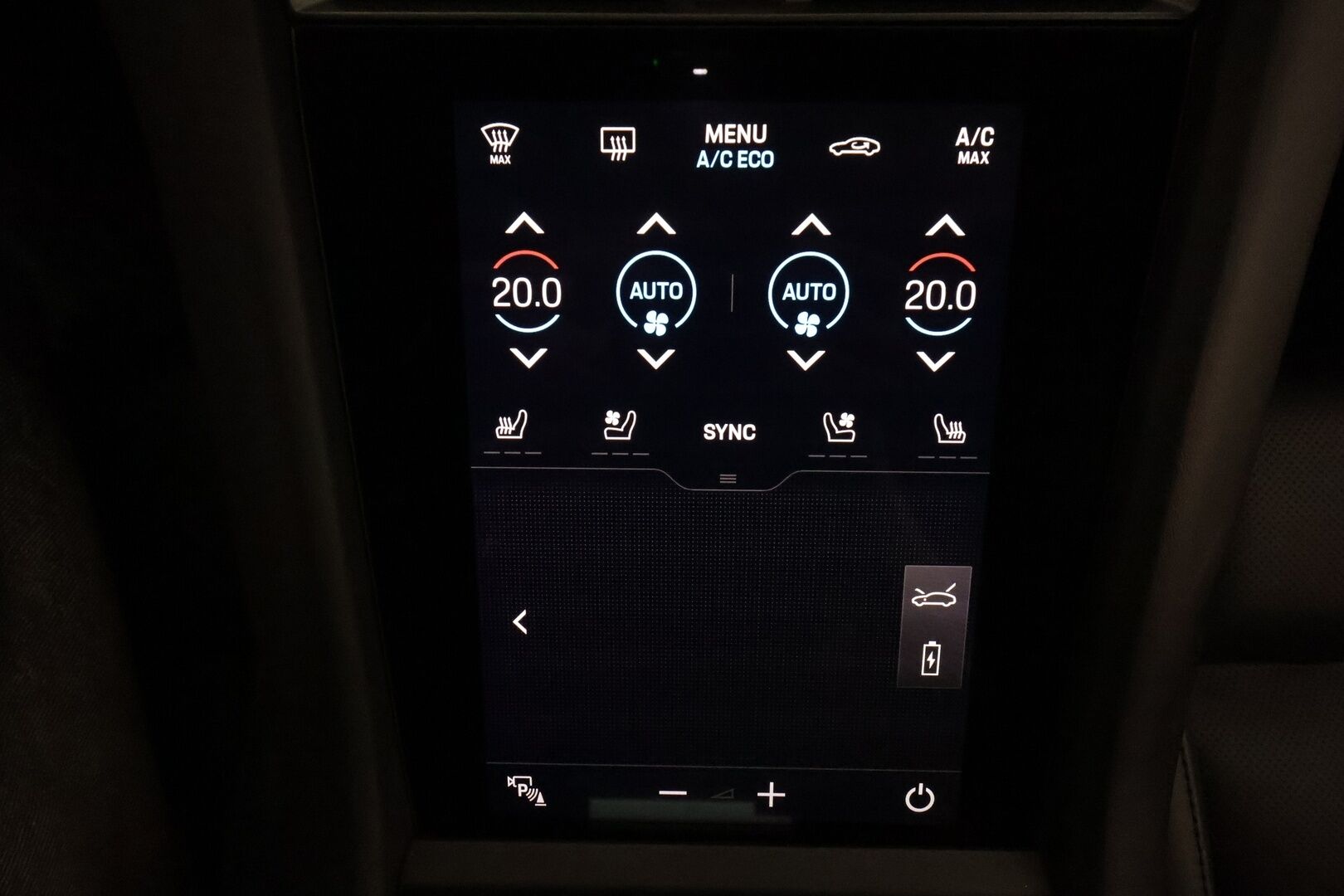 PORSCHE TAYCAN 2021 Turbo **Sport Chrono / Adapt.Vakkari / 360° / Matrix-LED / Ilmastoidut Sporttinahat Muistilla / Burmester / Navi** - 2,99 % KORKOTARJOUS TÄHÄN AUTOON - Nelipyöräohjaus / Lämpöpumppu / Kahdet renkaat vanteilla