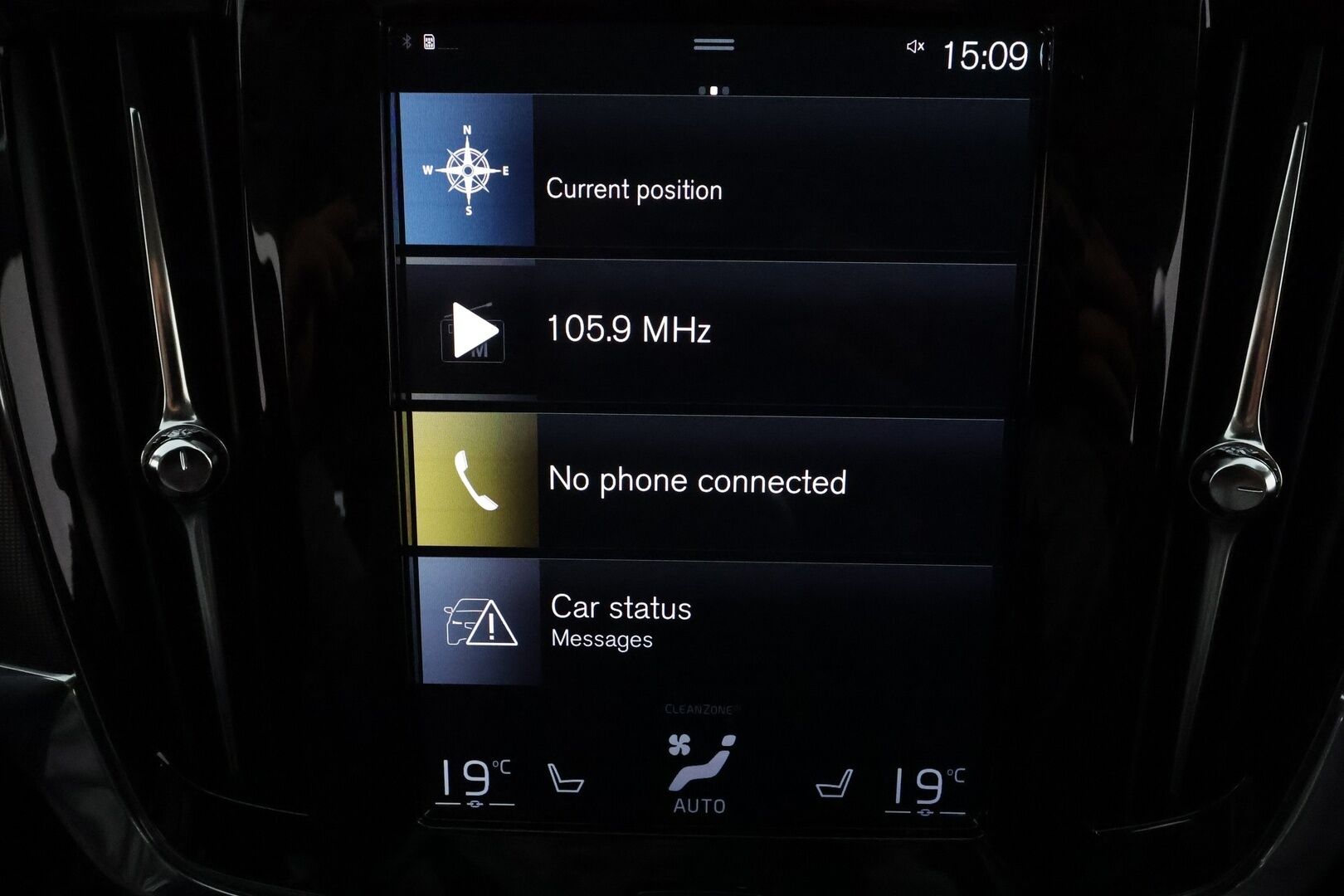Volvo V90 2021 D4 AWD Momentum Aut. **Webasto / Adapt.Vakkari / LED-valot / P.Kamera / Navi / Kaistavahti / KeylessGO** - 3,99 % KORKOTARJOUS TÄHÄN AUTOON - Kahdet Renkaat
