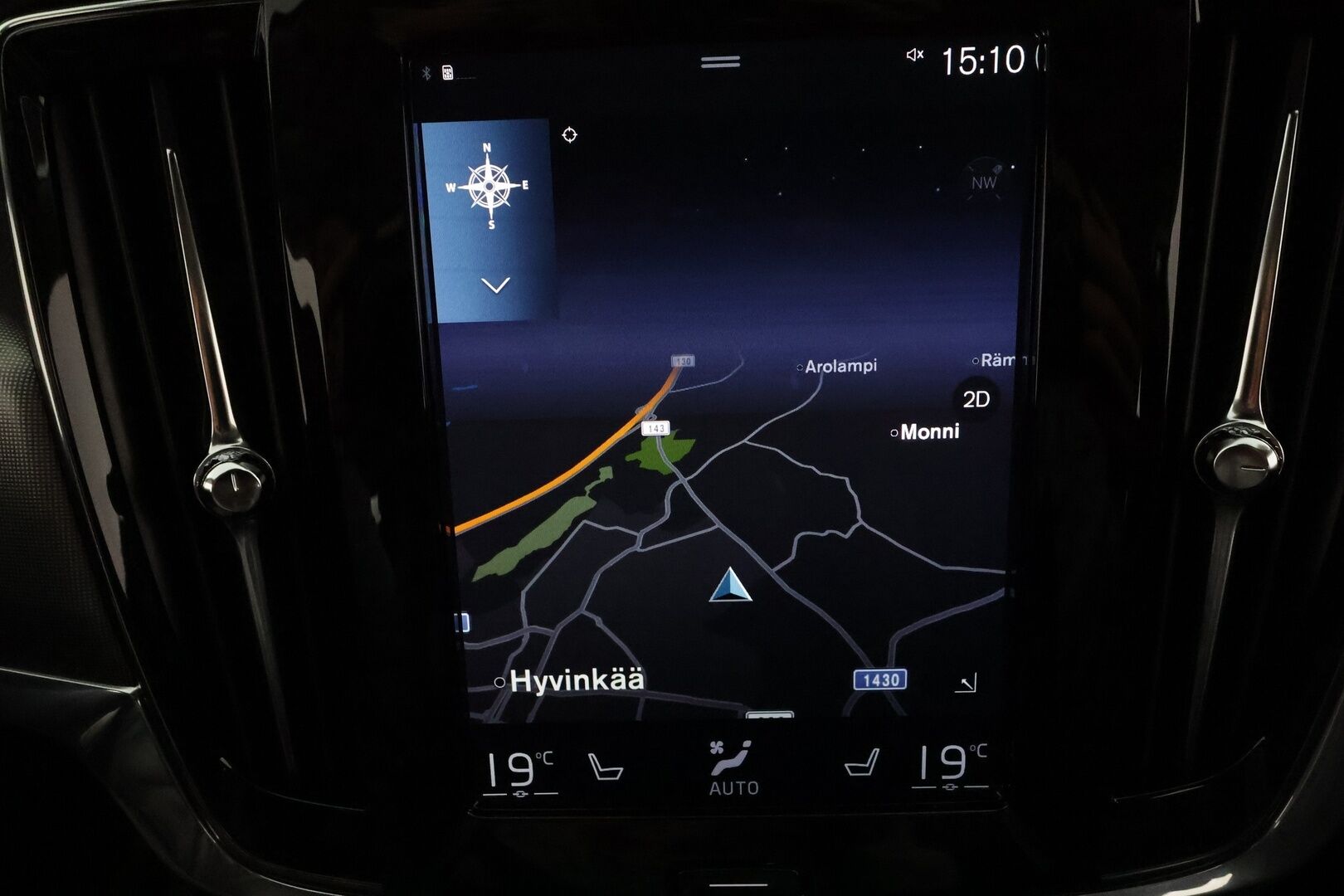 Volvo V90 2021 D4 AWD Momentum Aut. **Webasto / Adapt.Vakkari / LED-valot / P.Kamera / Navi / Kaistavahti / KeylessGO** - 3,99 % KORKOTARJOUS TÄHÄN AUTOON - Kahdet Renkaat