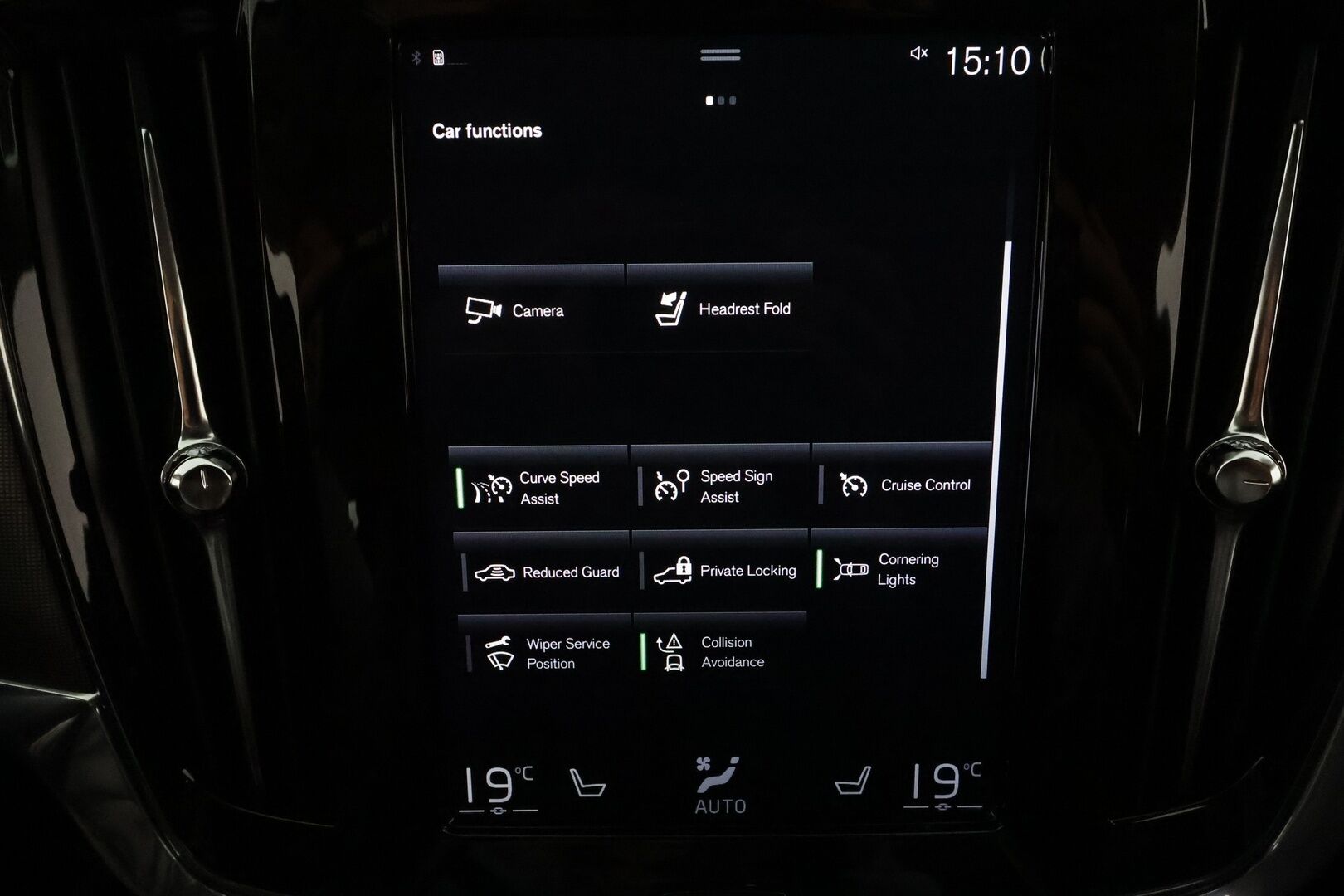Volvo V90 2021 D4 AWD Momentum Aut. **Webasto / Adapt.Vakkari / LED-valot / P.Kamera / Navi / Kaistavahti / KeylessGO** - 3,99 % KORKOTARJOUS TÄHÄN AUTOON - Kahdet Renkaat