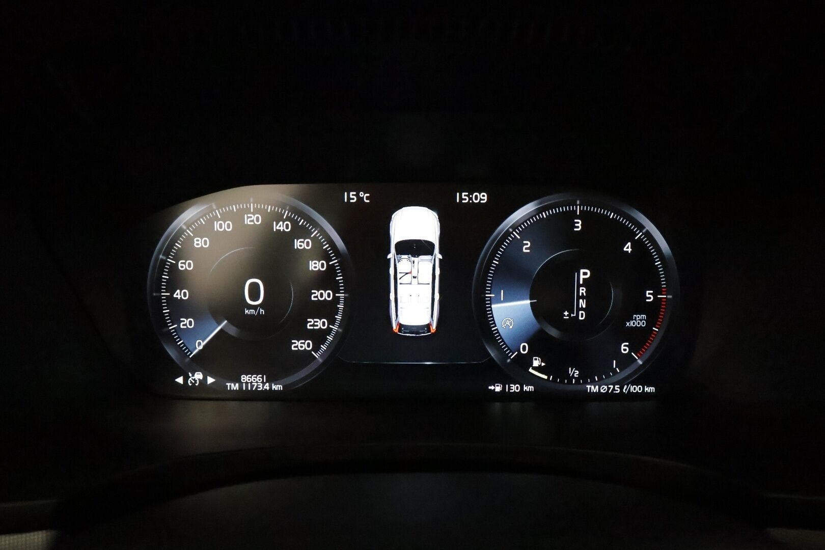 Volvo V90 2021 D4 AWD Momentum Aut. **Webasto / Adapt.Vakkari / LED-valot / P.Kamera / Navi / Kaistavahti / KeylessGO** - 3,99 % KORKOTARJOUS TÄHÄN AUTOON - Kahdet Renkaat