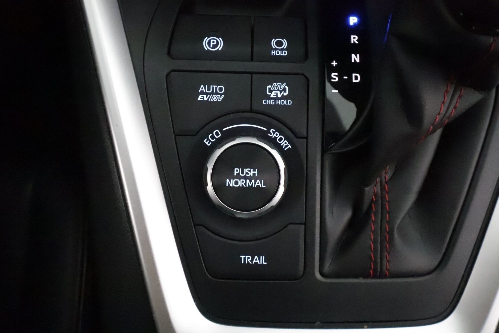 TOYOTA RAV4 PLUG-IN 2020 Hybrid 2,5 AWD-i Style * Adapt.Vakkari / Peruutuskamera / LED / Apple&Android / - Merkkihuollettu / Adapt.LED / Puolinahkasisusta / Sähköpenkki / Hyvät varusteet!
