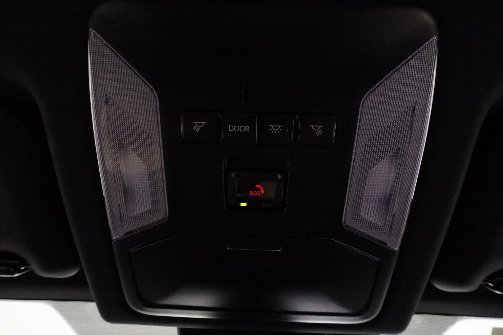 TOYOTA RAV4 PLUG-IN 2020 Hybrid 2,5 AWD-i Style * Adapt.Vakkari / Peruutuskamera / LED / Apple&Android / - Merkkihuollettu / Adapt.LED / Puolinahkasisusta / Sähköpenkki / Hyvät varusteet!