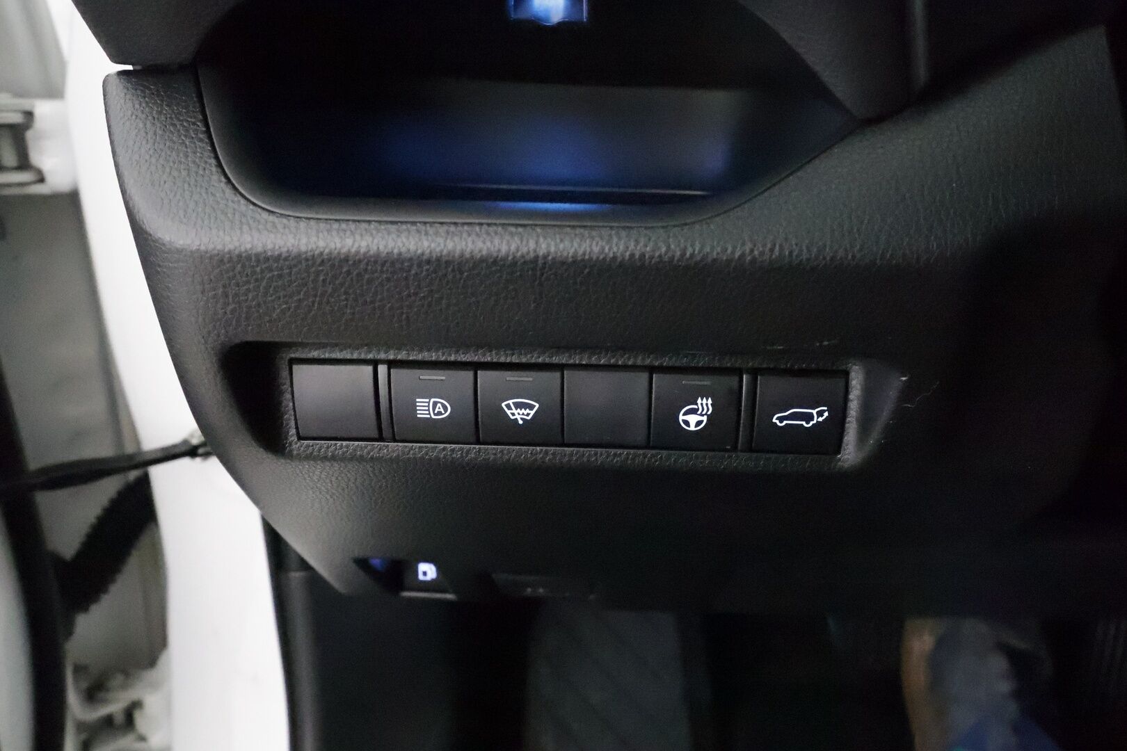 TOYOTA RAV4 PLUG-IN 2020 Hybrid 2,5 AWD-i Style **Adapt.Vakkari / P.kamera / LED-valot / Kaistavahti / Apple&android / KeylessGO** - 3,99 % KORKOTARJOUS TÄHÄN AUTOON - 2x Latauskaapelit