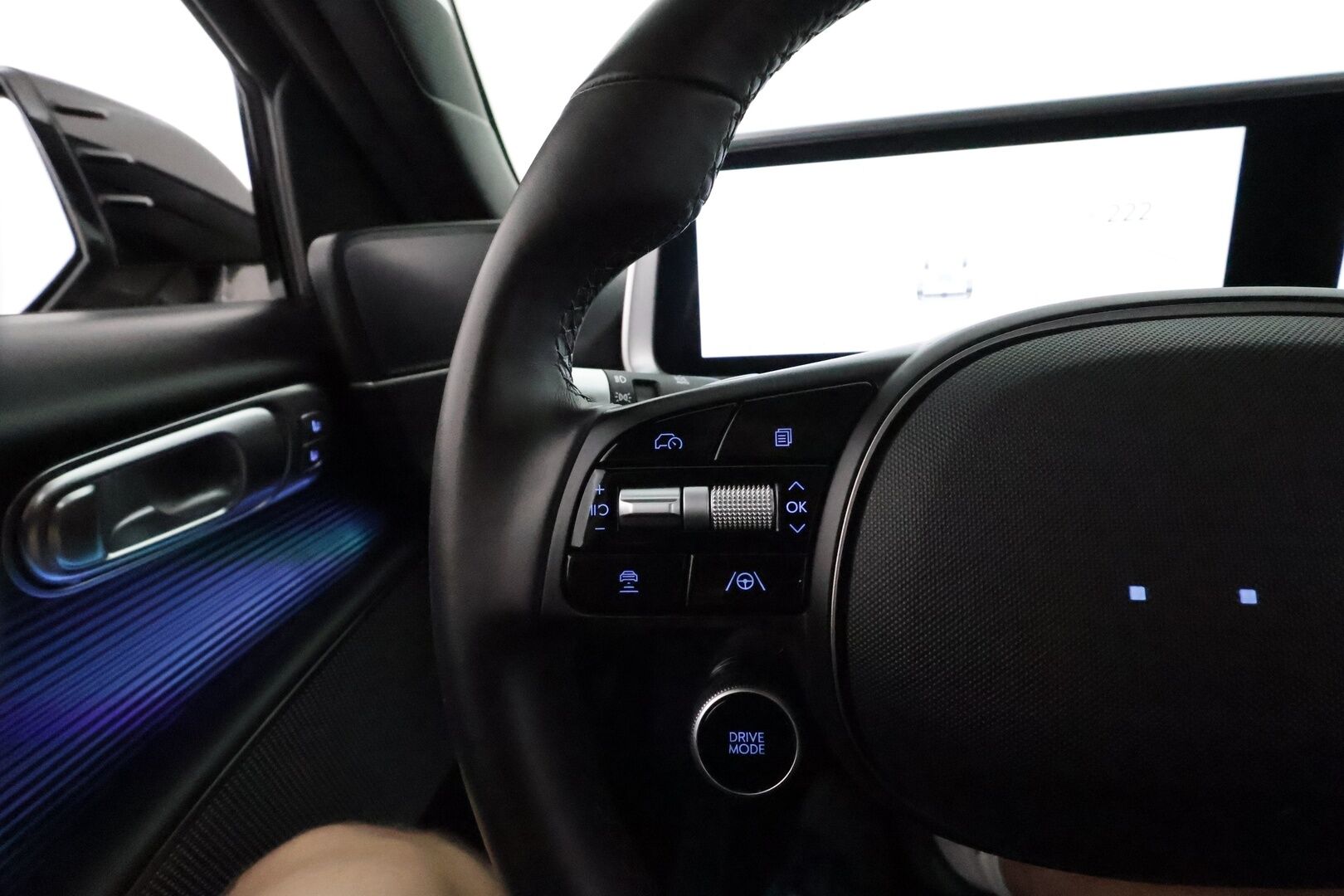 HYUNDAI IONIQ 6 2023 AWD First Edition 77 kWh 325 hv **Lasikatto / Bose / 360.kamera / Adapt.vakkari / Muistipenkki / Puolinahat / P.kamera** - 3,99 % KORKOTARJOUS TÄHÄN AUTOON - Akku kuntotarkastettu / Merkkihuollettu
