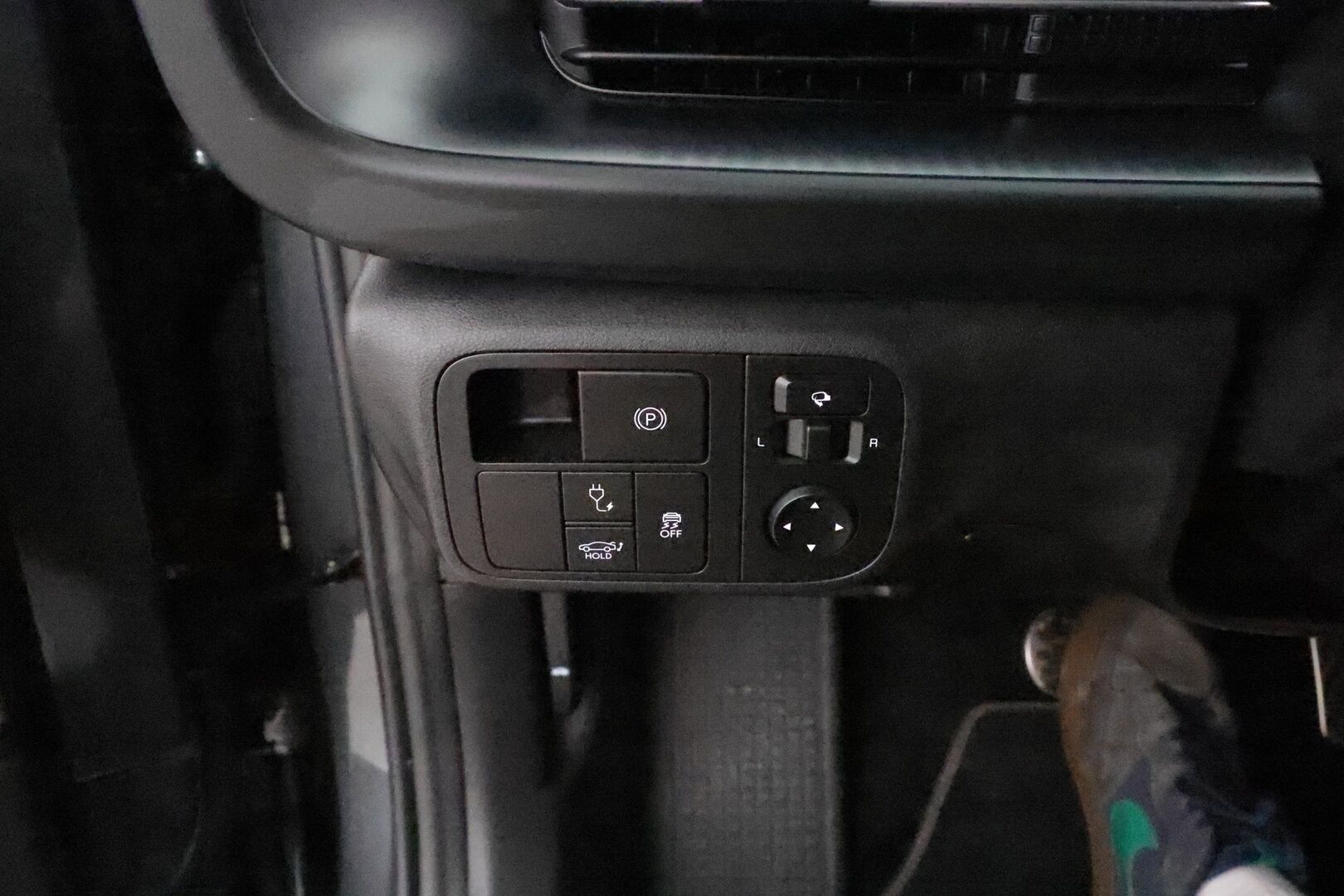 HYUNDAI IONIQ 6 2023 AWD First Edition 77 kWh 325 hv **Lasikatto / Bose / 360.kamera / Adapt.vakkari / Muistipenkki / Puolinahat / P.kamera** - 3,99 % KORKOTARJOUS TÄHÄN AUTOON - Akku kuntotarkastettu / Merkkihuollettu