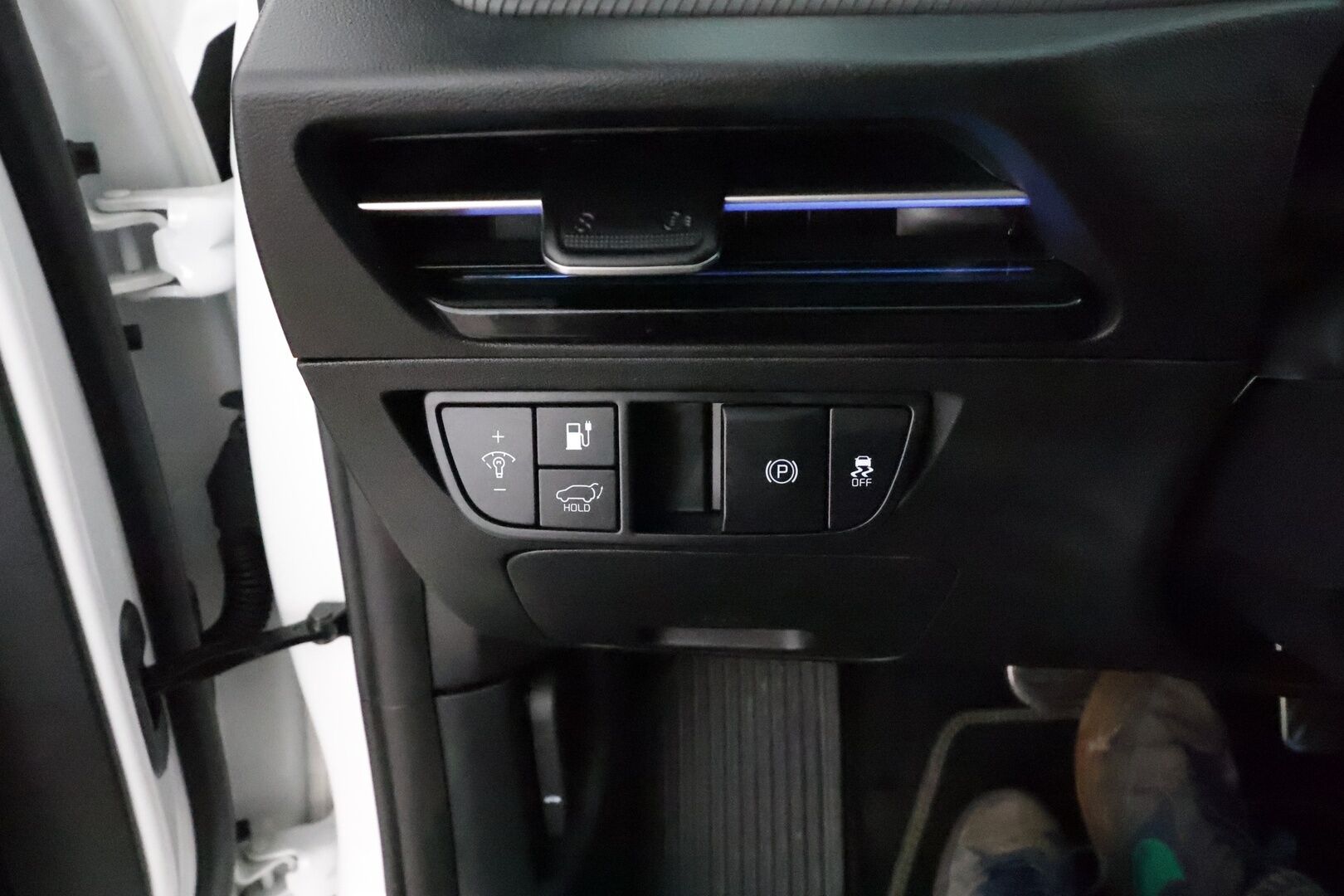 KIA EV6 2024 GT AWD 77 kWh 585 hv **Lasikatto / 360.kamera / Meridian Audio / Sporttipenkit / Adapt.vakkari / Digimittaristo** - 3,99 % KORKOTARJOUS TÄHÄN AUTOON - Akku kuntotarkastettu