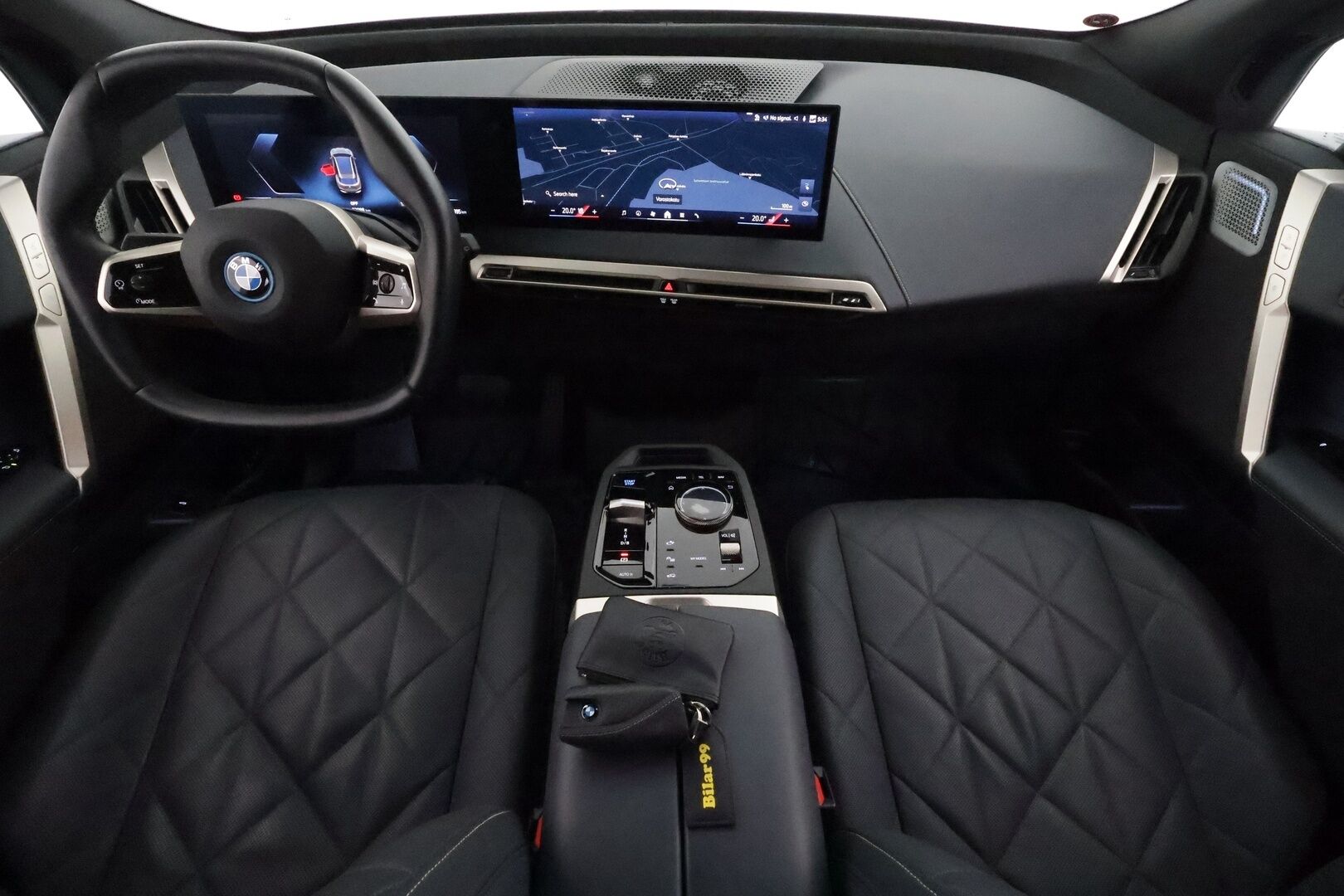 BMW IX 2024 xDrive50 Sport / Huippuvarusteet / ACC / Bower&Wilkins / Laser / 360° kamera / Vetokoukku / Sky Lounge / TULOSSA - 2,99 % KORKOTARJOUS TÄHÄN AUTOON - 