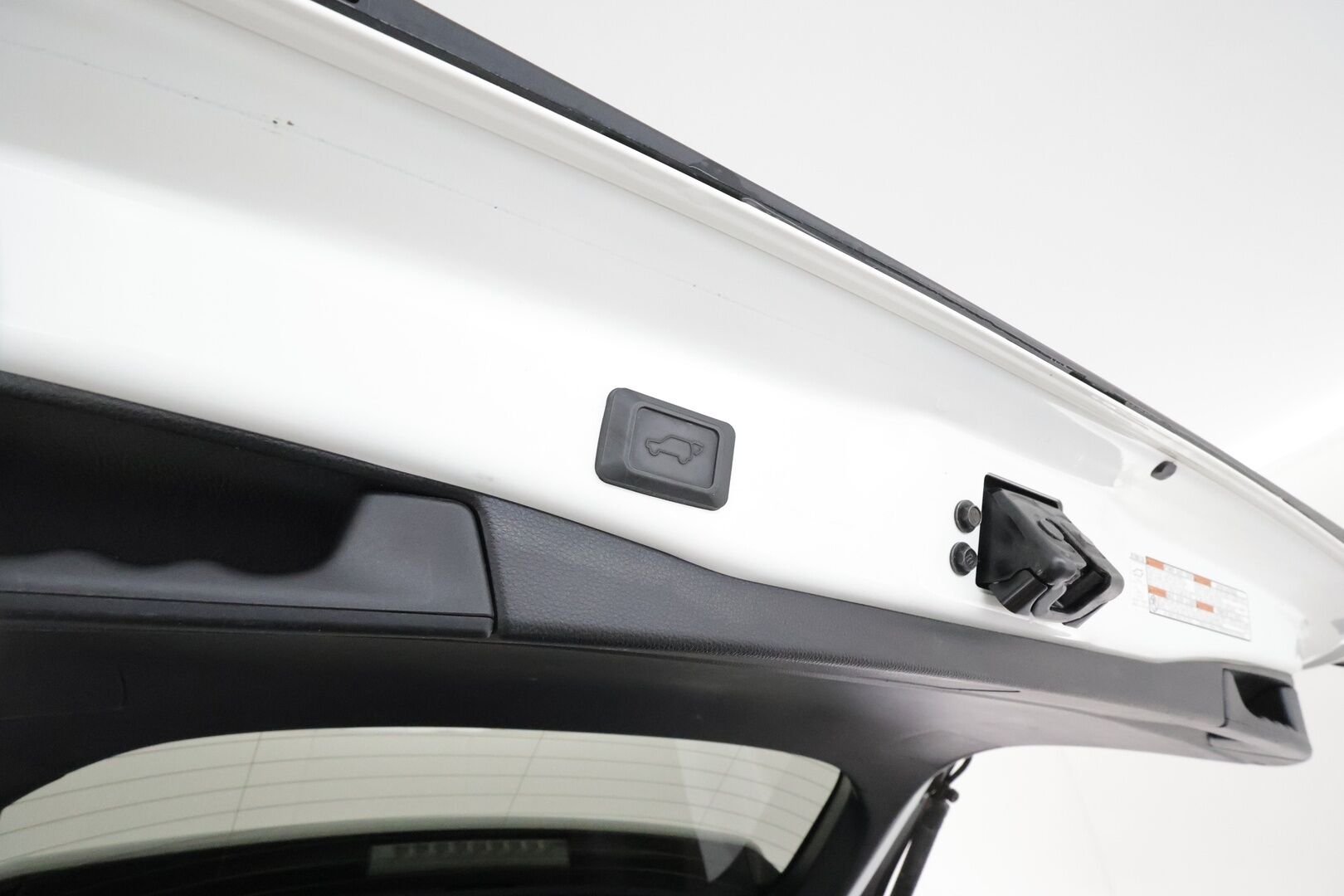 TOYOTA RAV4 PLUG-IN 2021 Hybrid 2,5 AWD-i Style *'Webasto / Adapt.vakkari / Koukku / P.kamera / KeylessGo / Puolinahat** - 3,99 % KORKOTARJOUS TÄHÄN AUTOON - Kahdet renkaat aluilla / Puolinahka / Sähköinen kuskinpenkki 