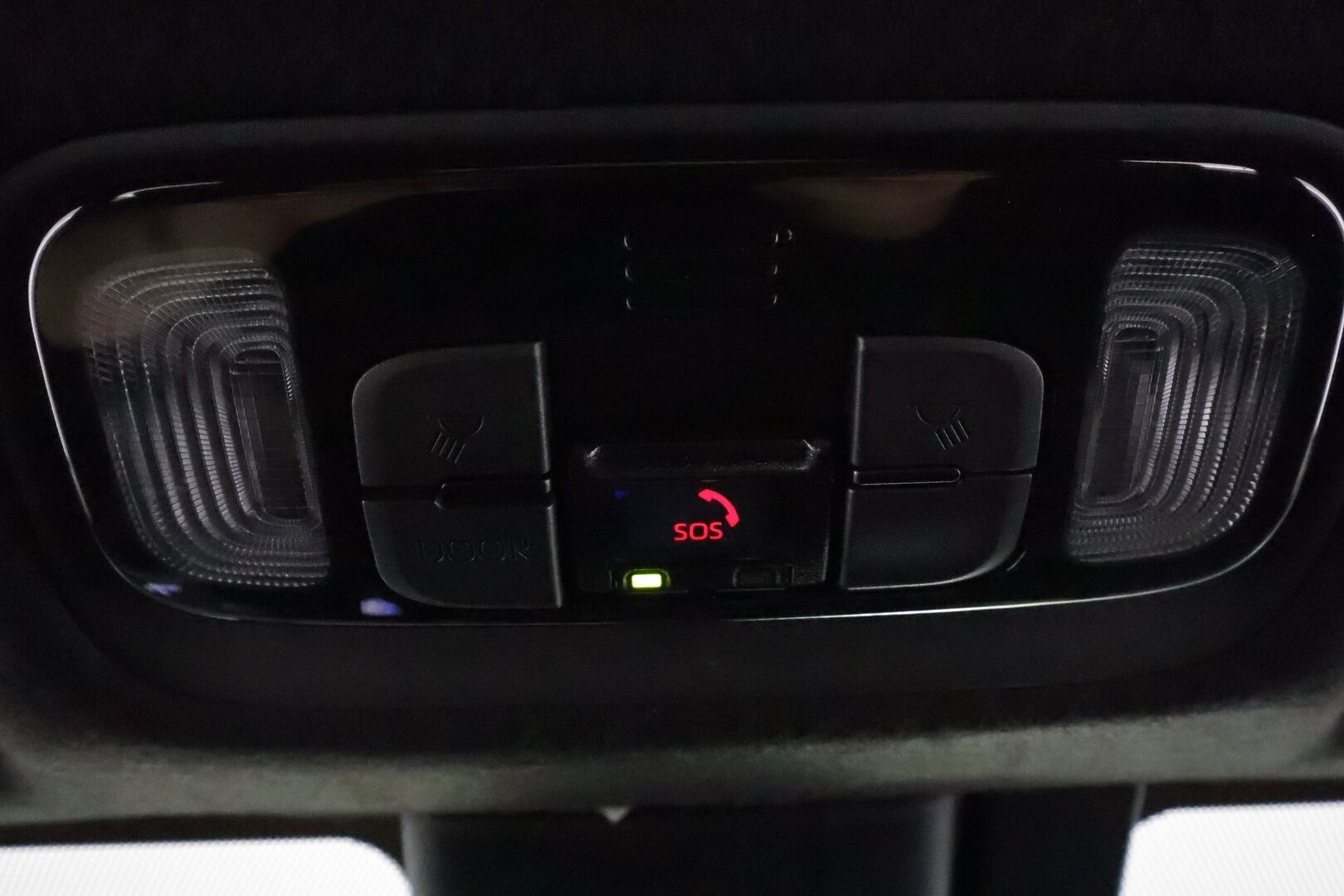 TOYOTA YARIS CROSS 2022 1,5 Hybrid AWD-i Adventure  **Adapt.vakkari / P.kamera / Lohkolämmitin / Puolinahat / Navi / KeylessGo / LED** - Huippuhieno / Kahdet renkaat aluvanteilla / Merkkihuollettu