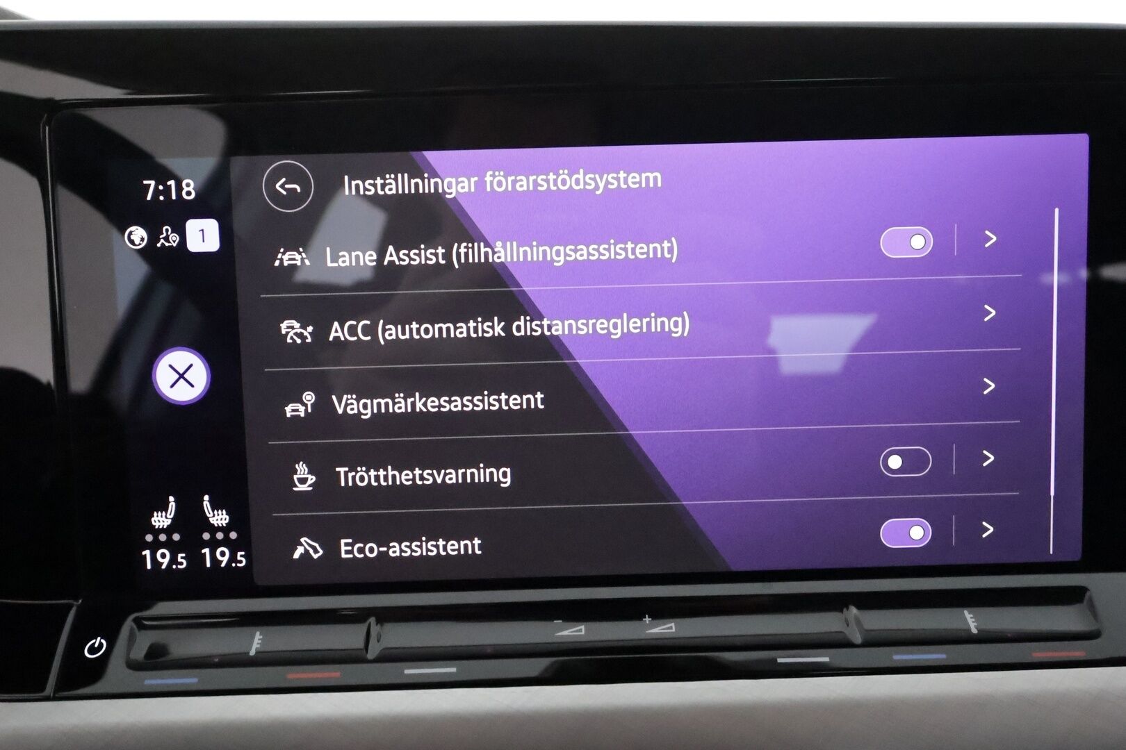 VOLKSWAGEN GOLF 2021 Variant 1,5 eTSI 96 kW (MHEV) DSG **Webasto / Koukku / Adapt.Vakkari / LED-valot / P.kamera / Navi / Kaistavahti** - Kahdet Renkaat
