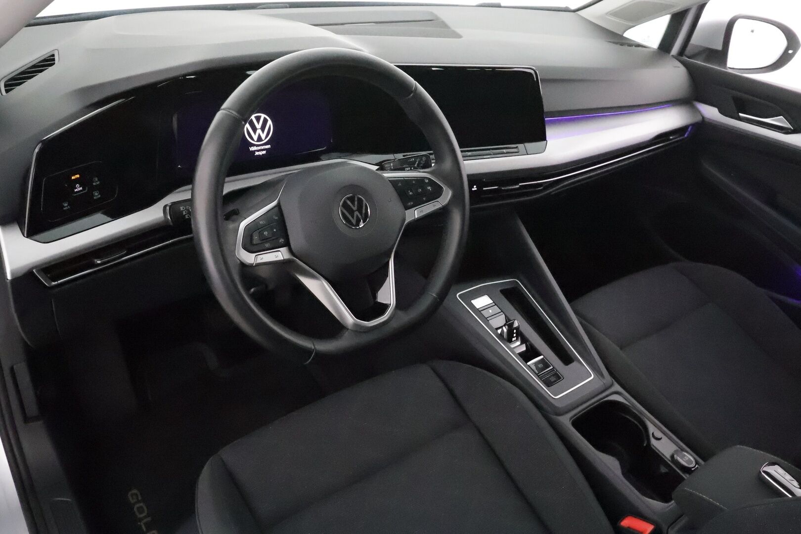 VOLKSWAGEN GOLF 2021 Variant 1,5 eTSI 96 kW (MHEV) DSG **Webasto / Koukku / Adapt.Vakkari / LED-valot / P.kamera / Navi / Kaistavahti** - Kahdet Renkaat