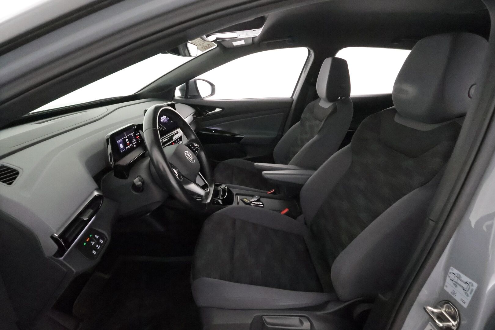 VOLKSWAGEN ID.4 2022 150kW Pro Performance **Lämpöpumppu / Koukku / Adapt.Vakkari / LED-valot / P.Tutkat / Navi / Kaistavahti** - Akku kuntotarkastettu / Kahdet Renkaat