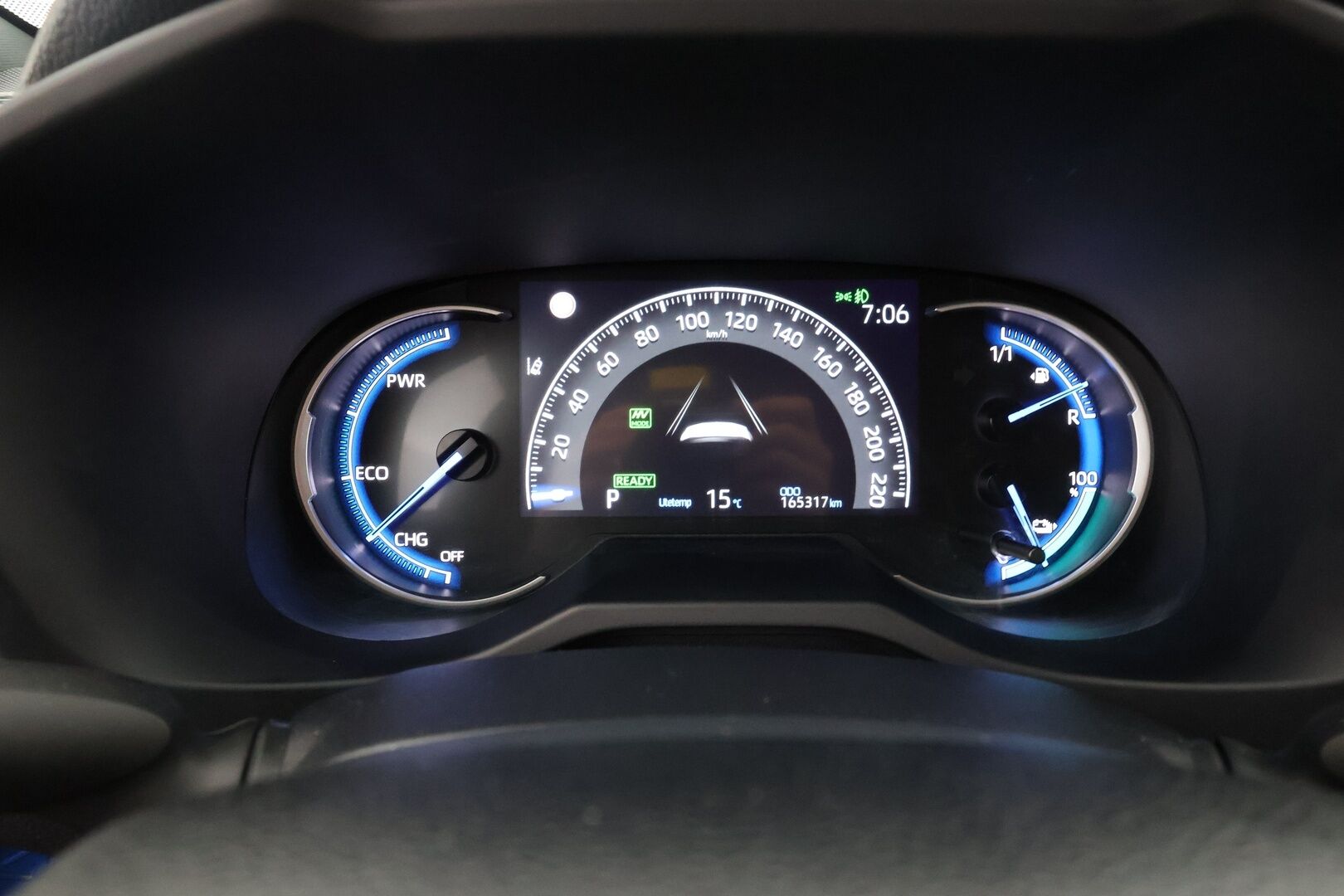 TOYOTA RAV4 PLUG-IN 2021 Hybrid 2,5 AWD-i Style **Adapt.Vakkari / LED-valot / Sisätilanlämmitin / P.Kamera / Koukku / Kaistavahti / Keyless** - 2x Latauskaapelit / Kahdet Renkaat