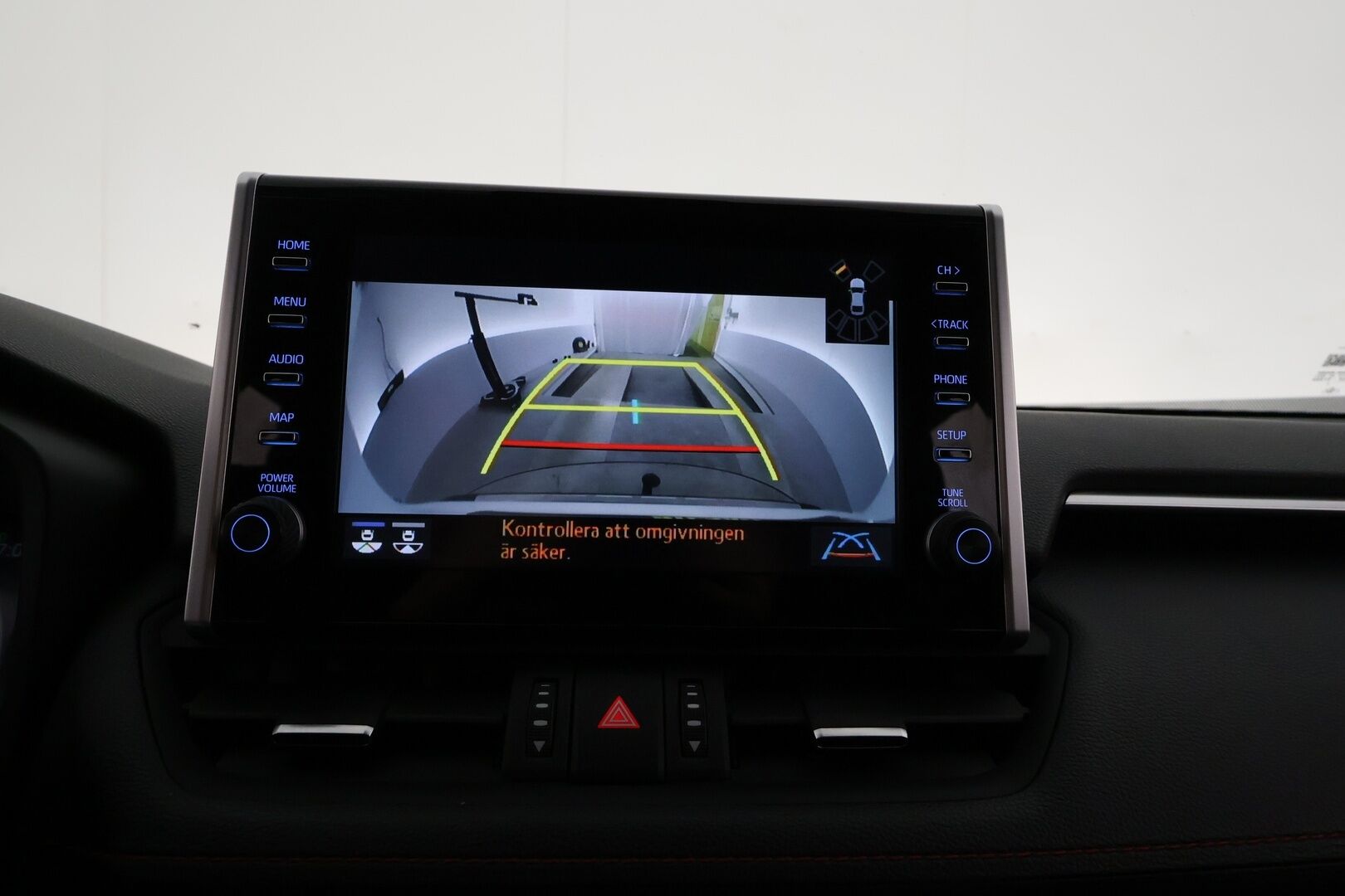 TOYOTA RAV4 PLUG-IN 2021 Hybrid 2,5 AWD-i Style **Adapt.Vakkari / LED-valot / Sisätilanlämmitin / P.Kamera / Koukku / Kaistavahti / Keyless** - 2x Latauskaapelit / Kahdet Renkaat